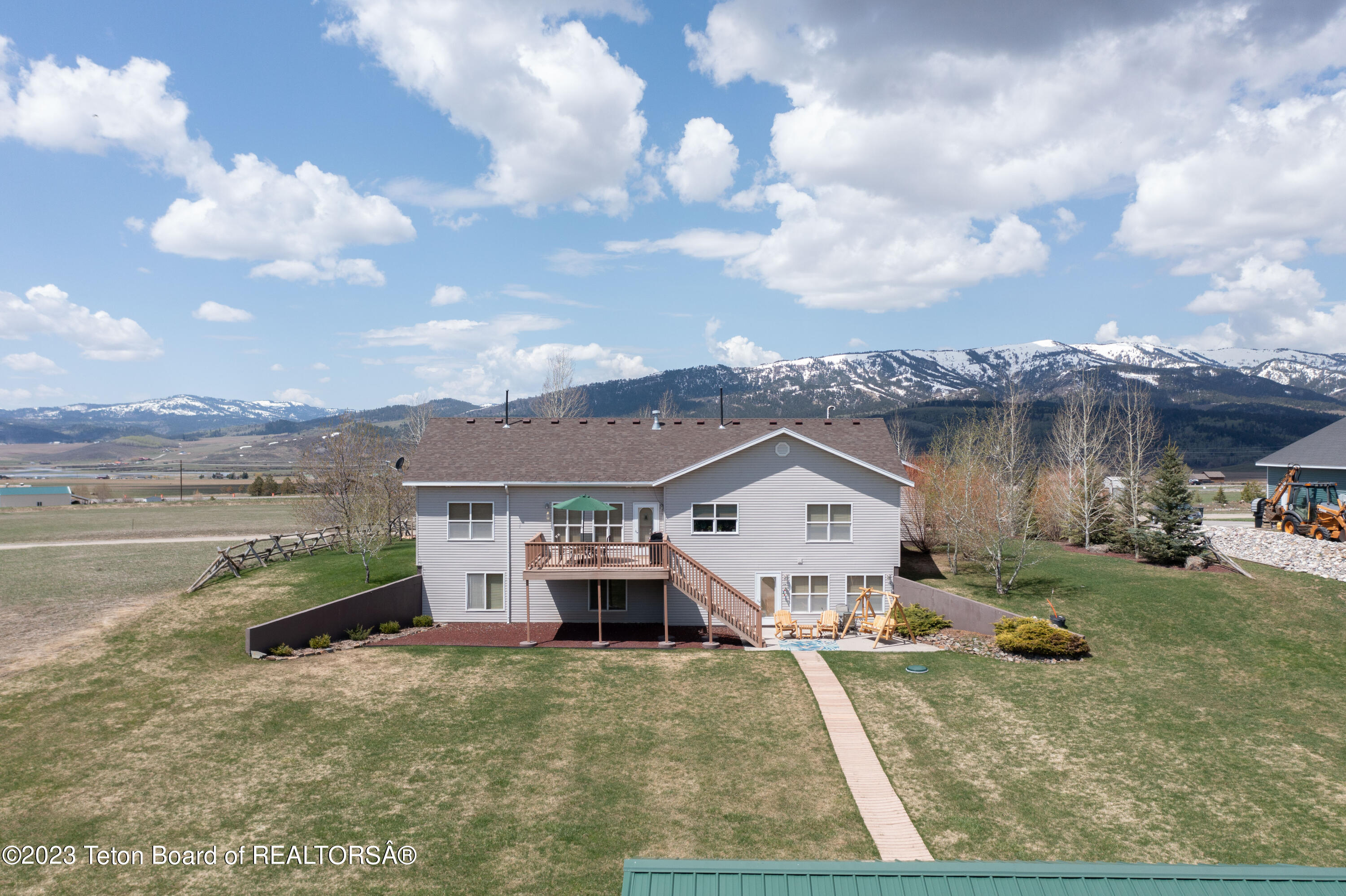 972 LARIAT Drive