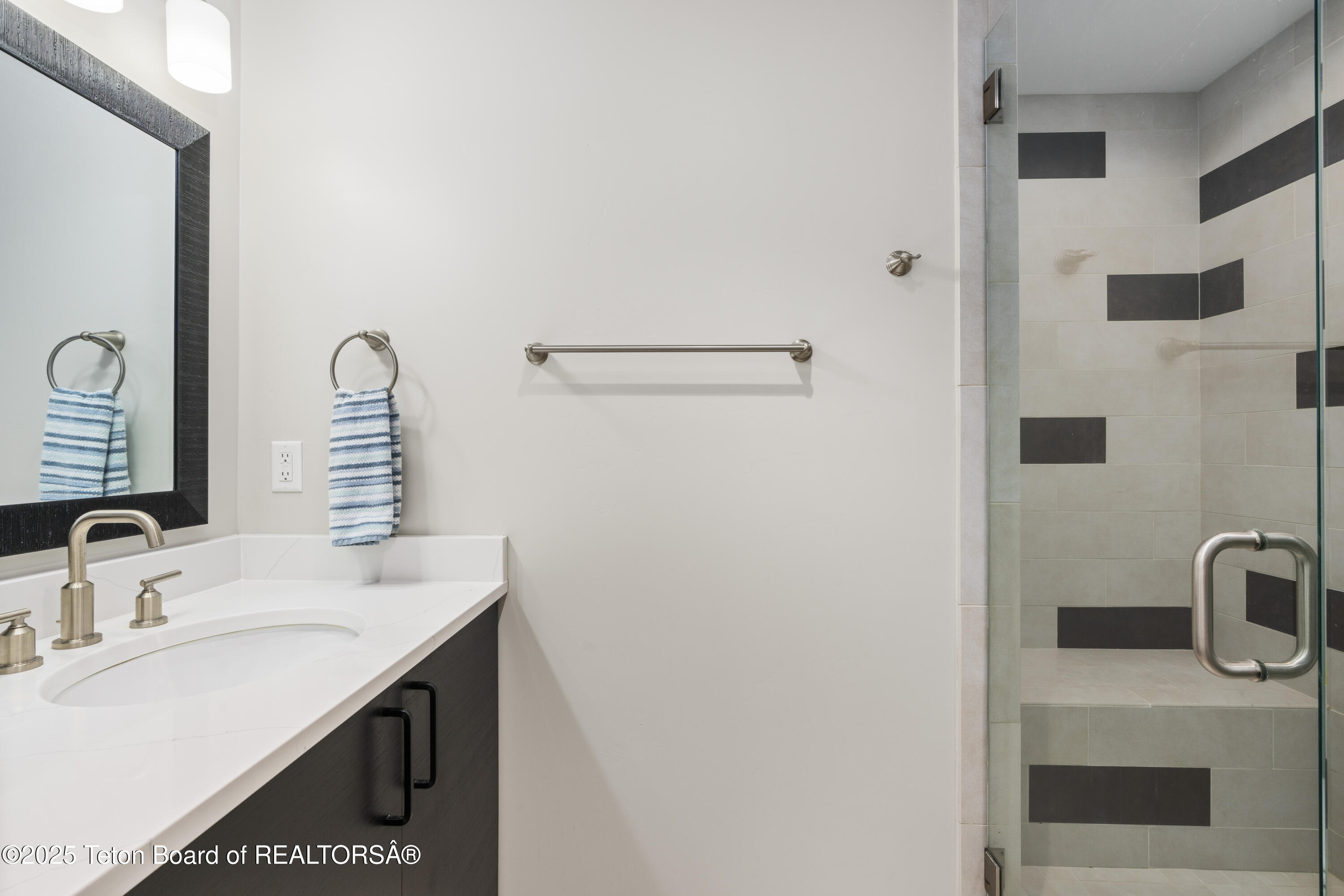 3048 WHITEHOUSE Drive