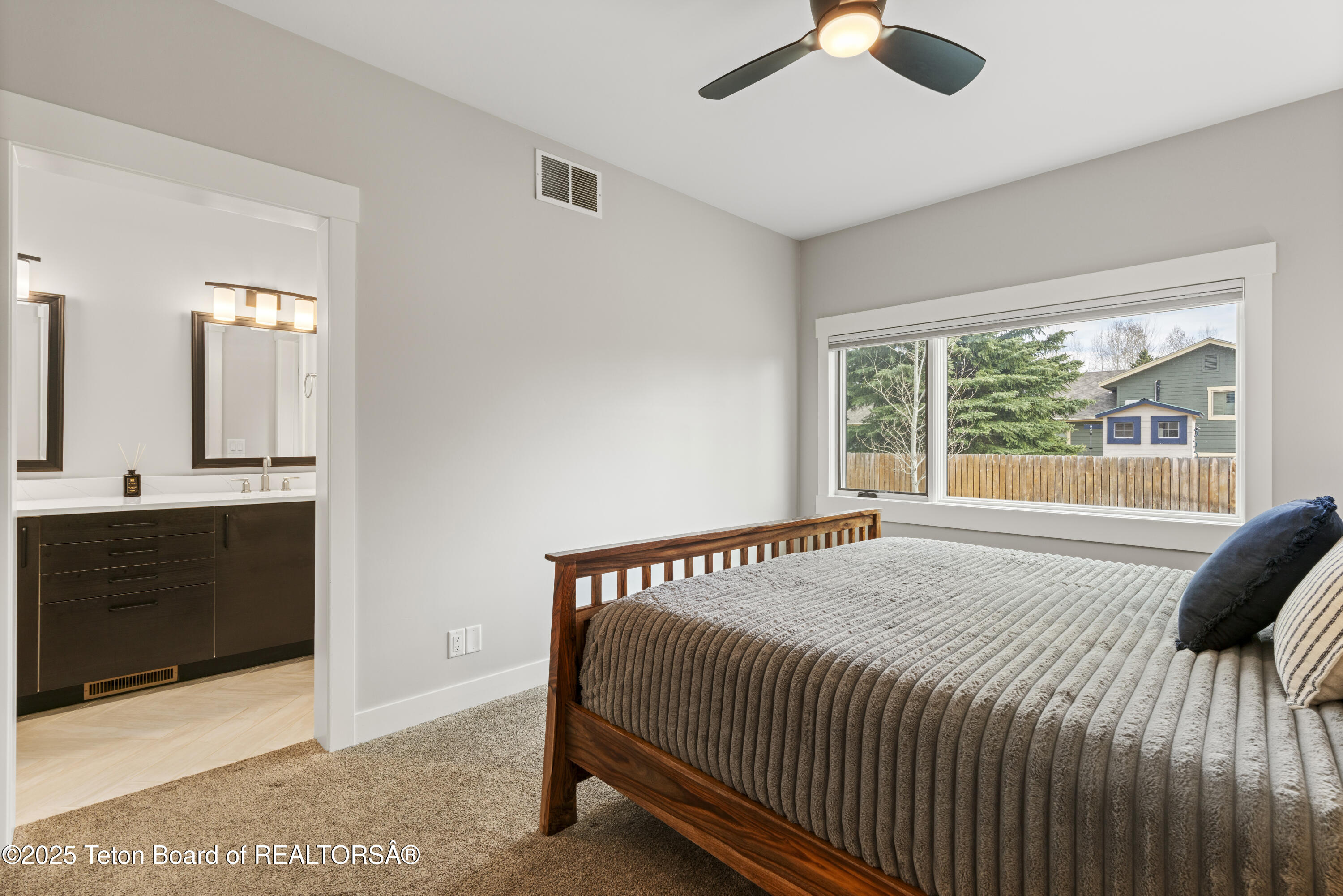 3048 WHITEHOUSE Drive