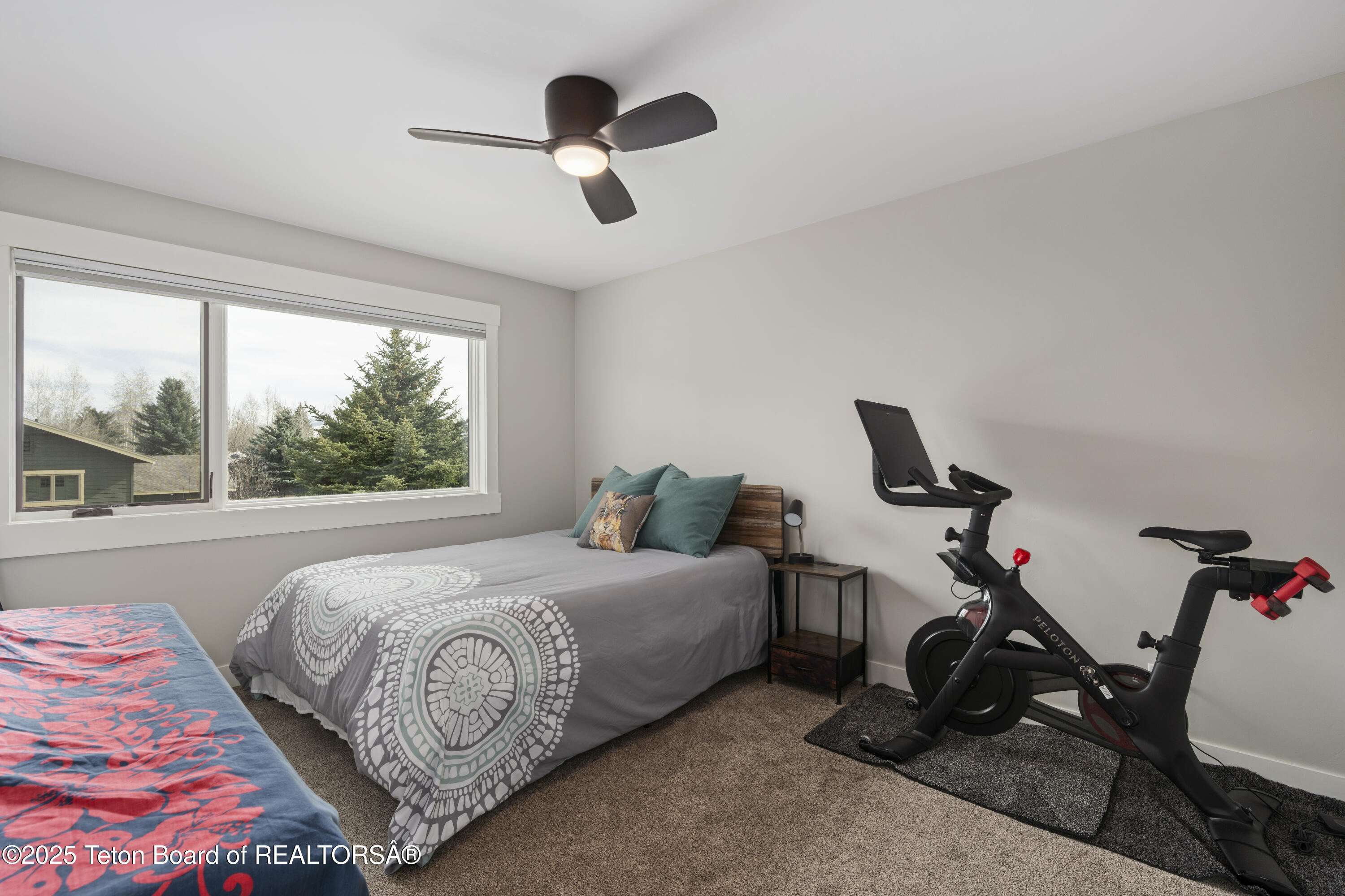 3048 WHITEHOUSE Drive