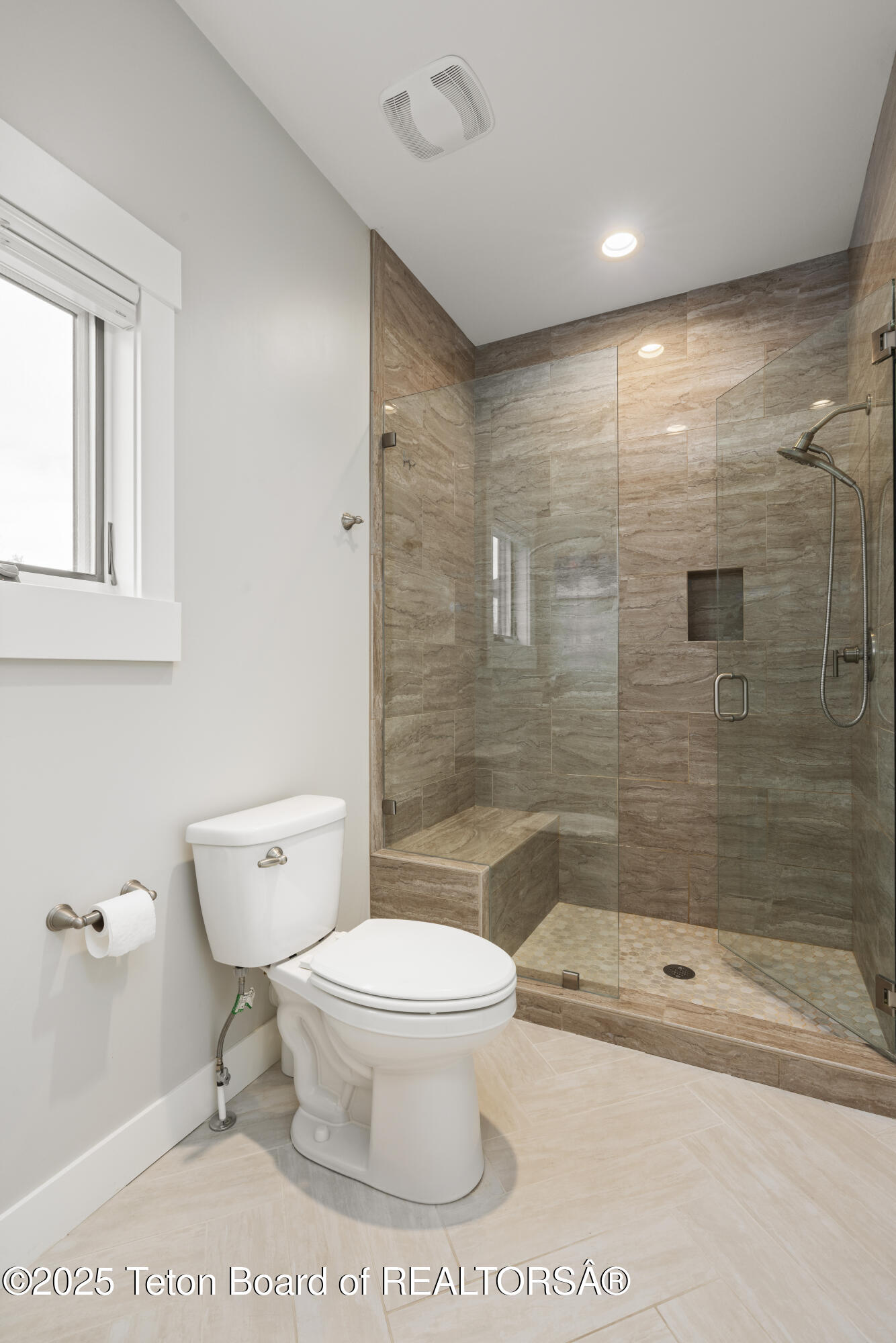 3048 WHITEHOUSE Drive