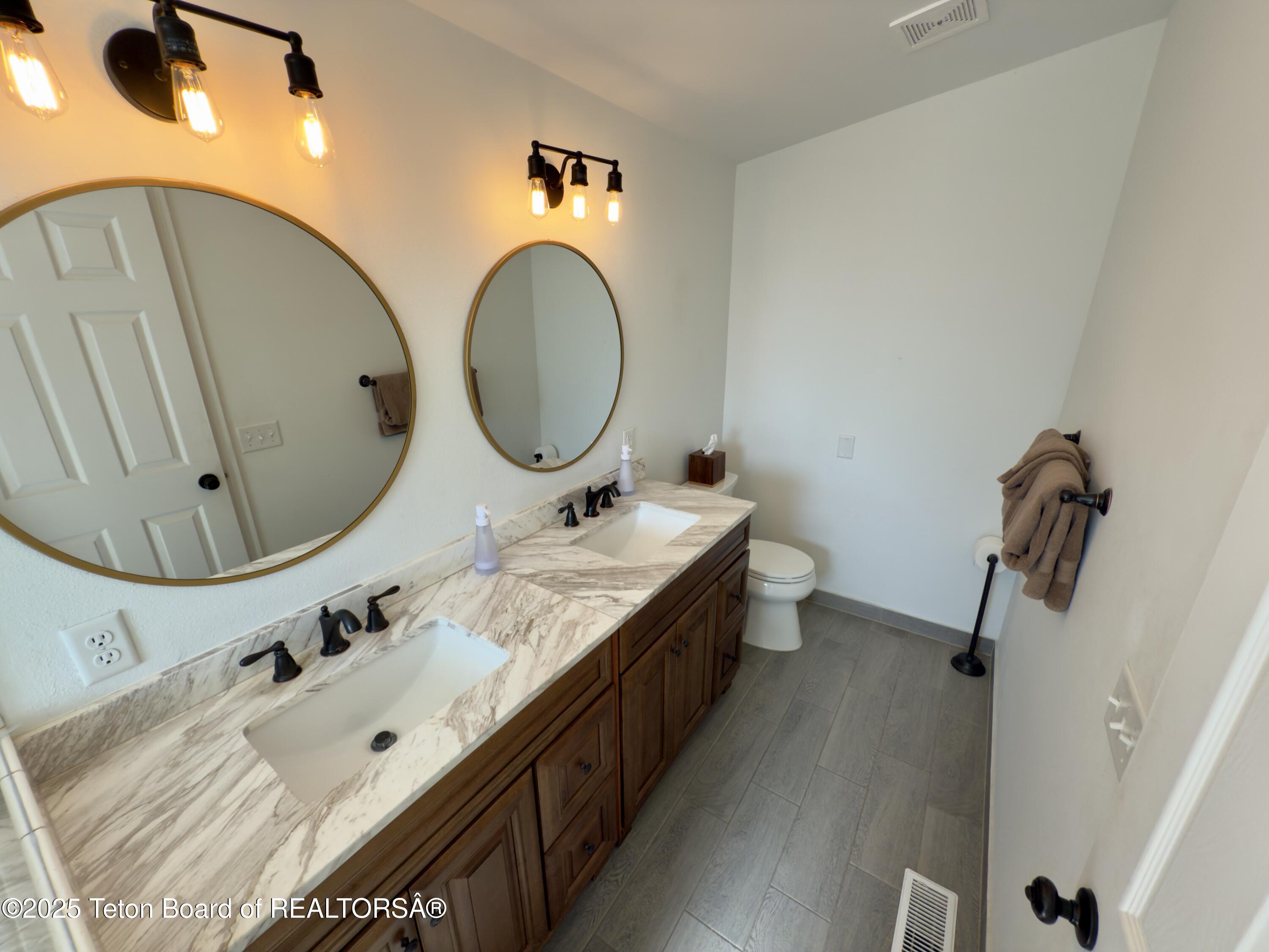 3048 RANGEVIEW Drive