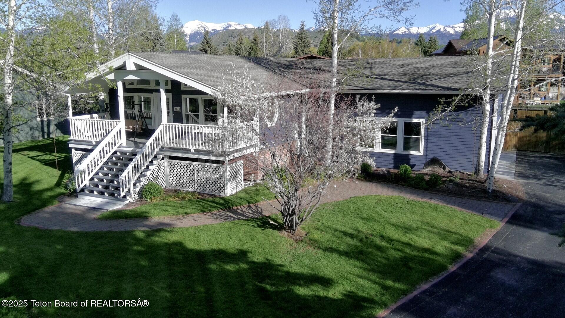 3048 RANGEVIEW Drive