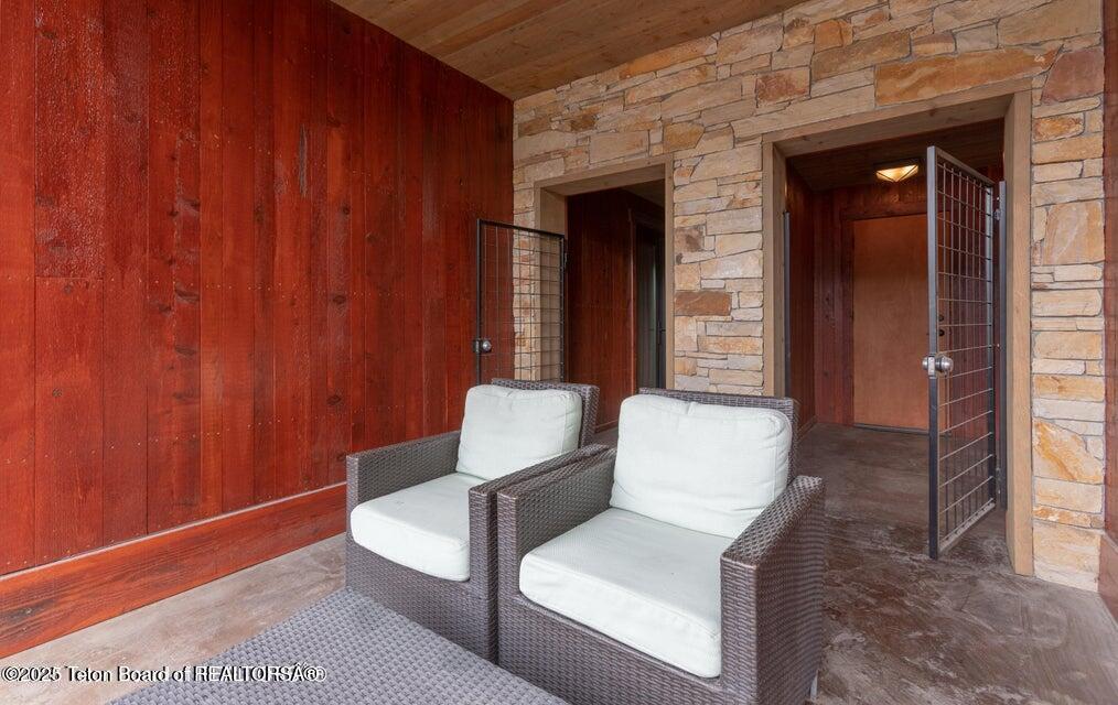 170 N MILLWARD Street, 305