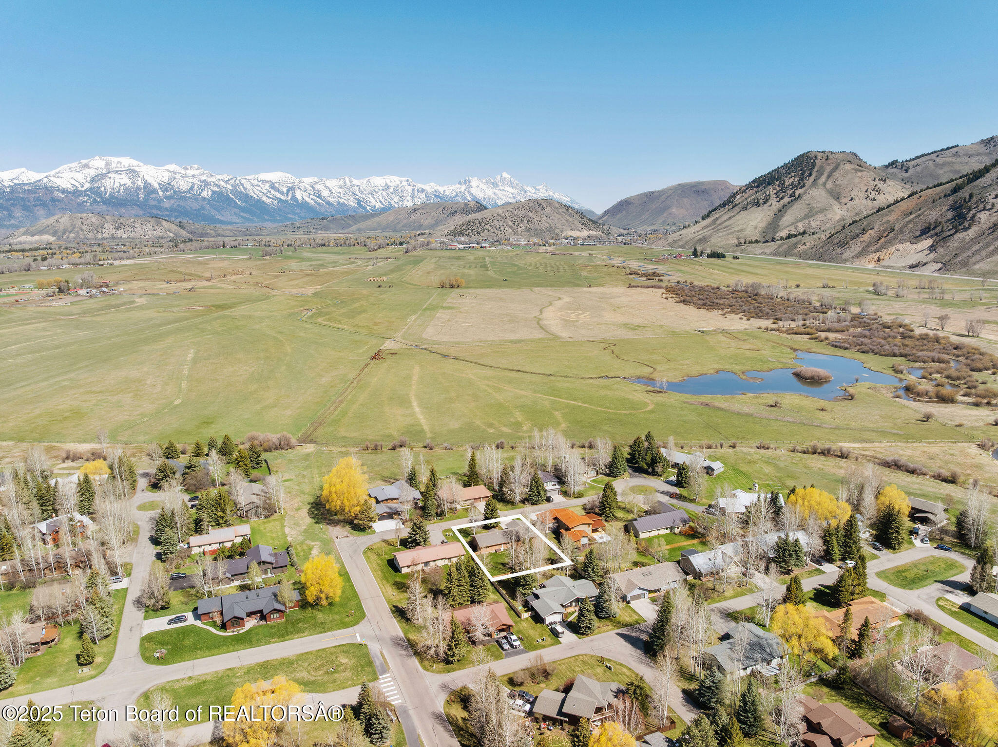 1780 W PACK SADDLE Drive