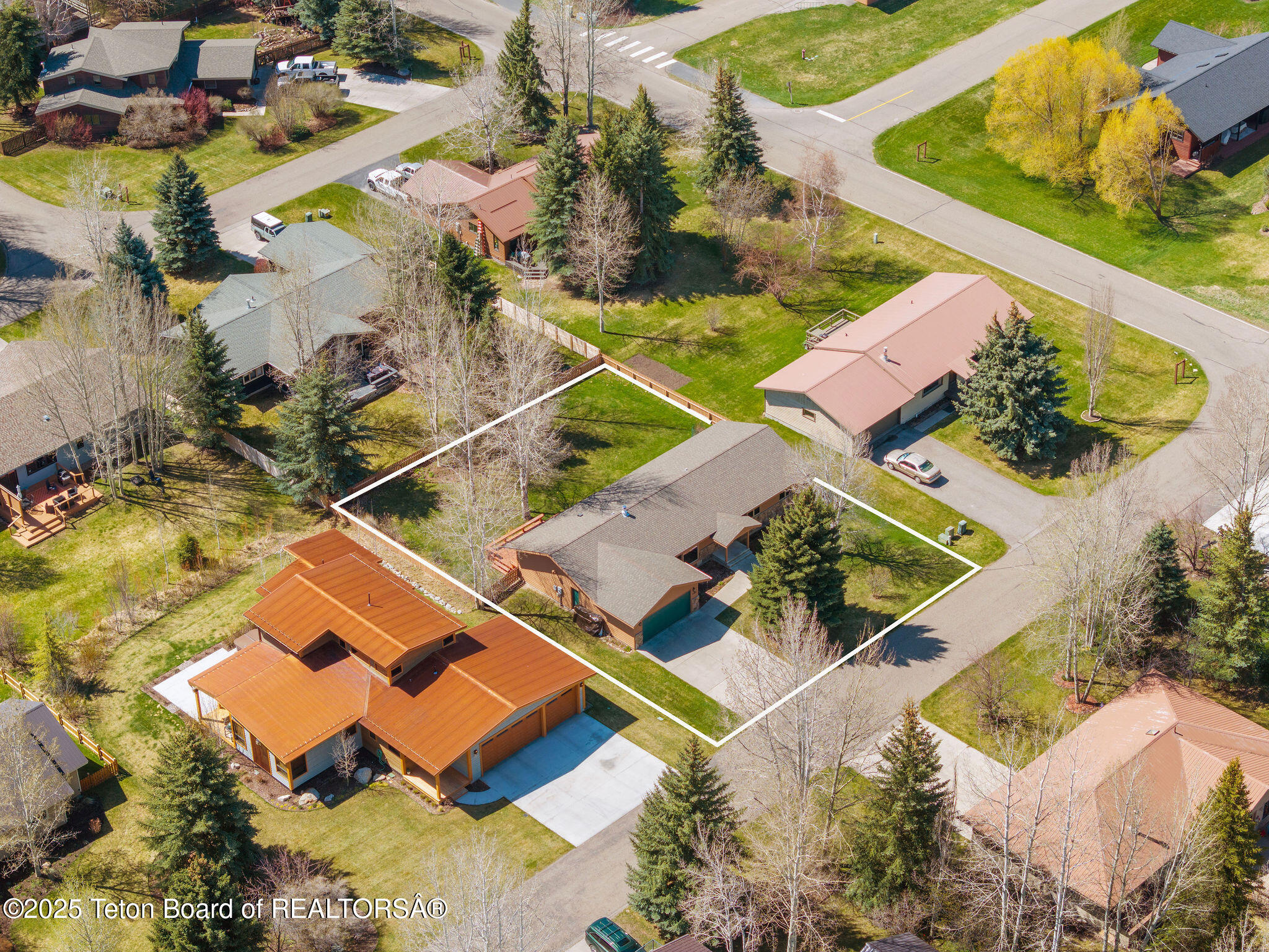 1780 W PACK SADDLE Drive