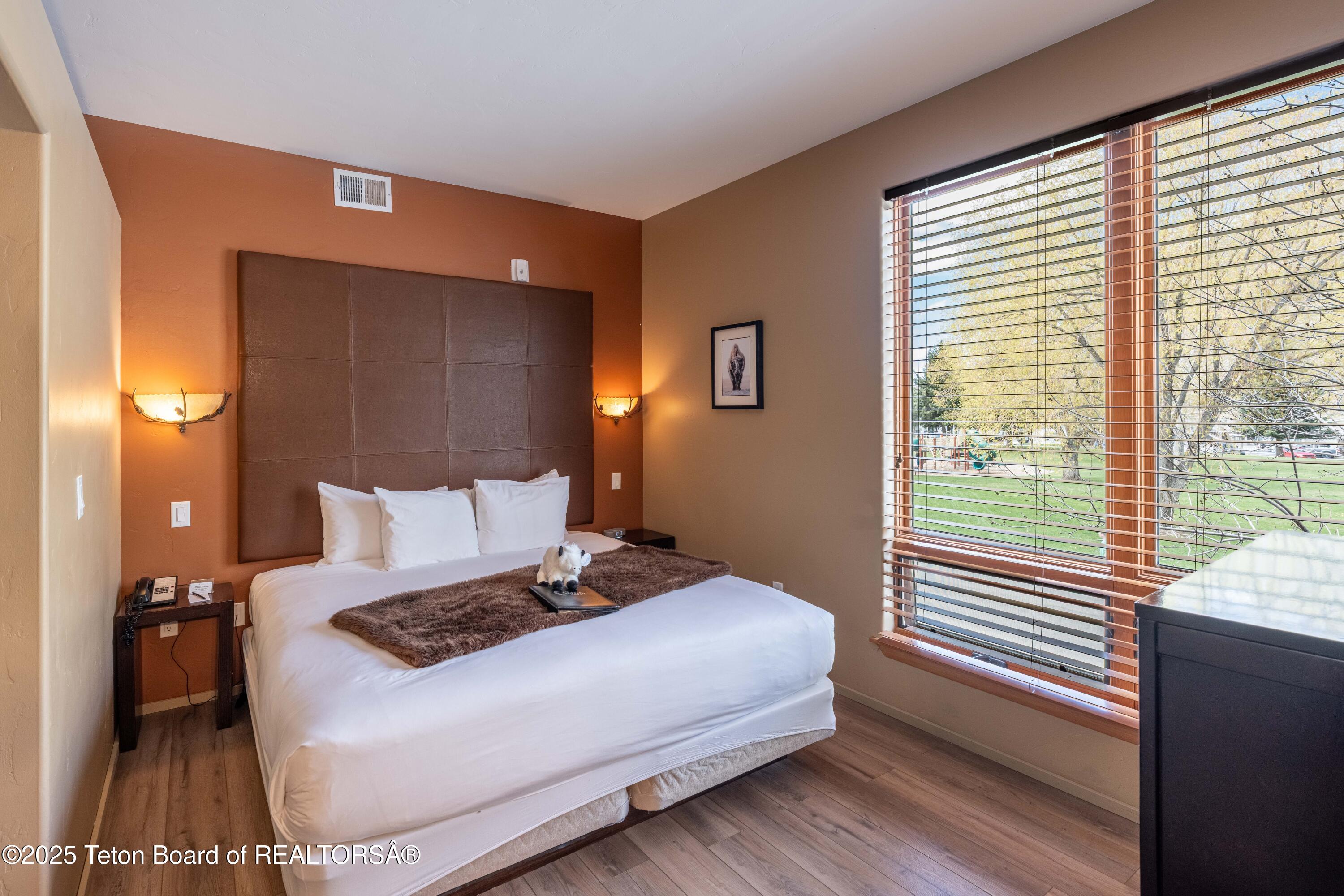 170 N MILLWARD Street, 202