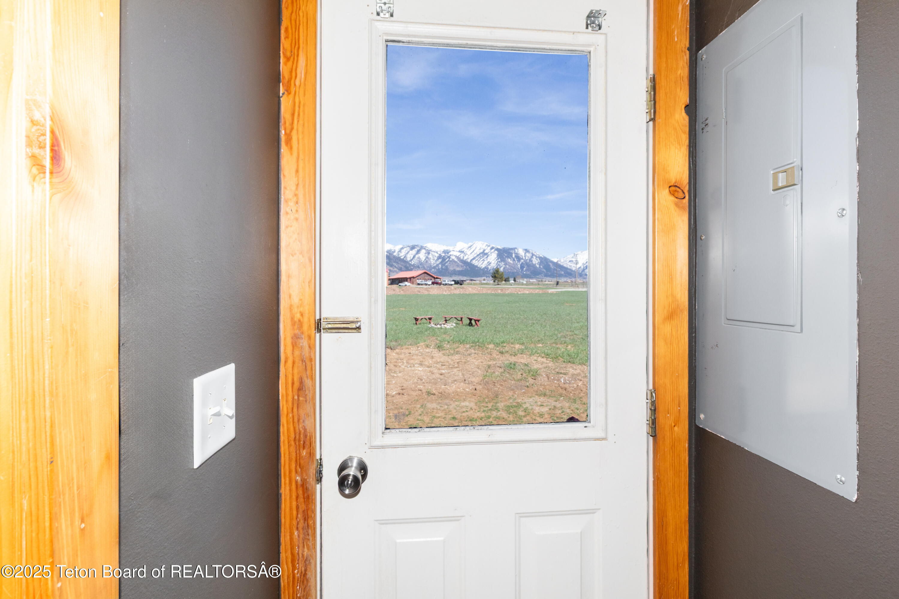 263 FRIESIAN Circle, 6