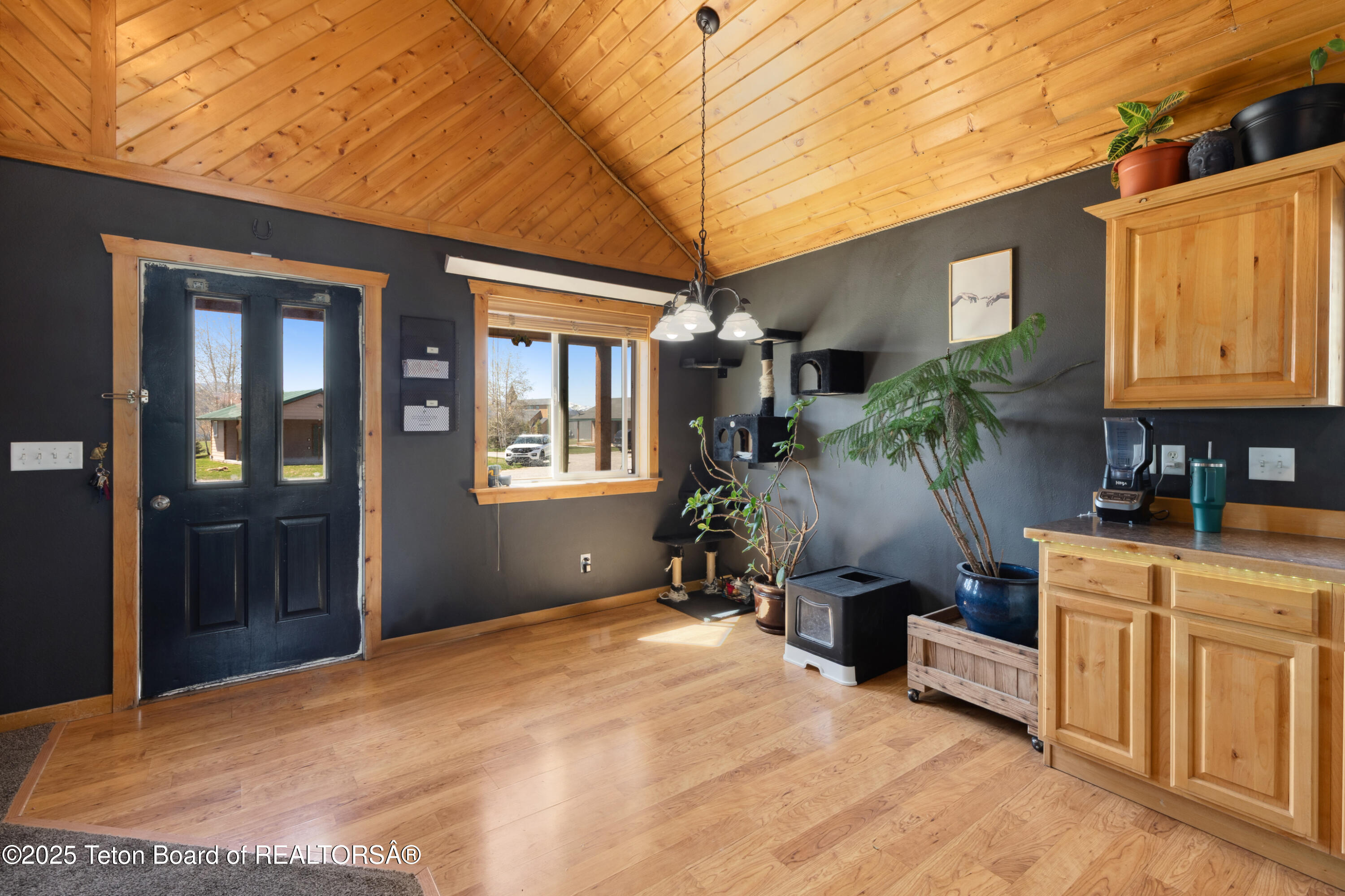 263 FRIESIAN Circle, 6