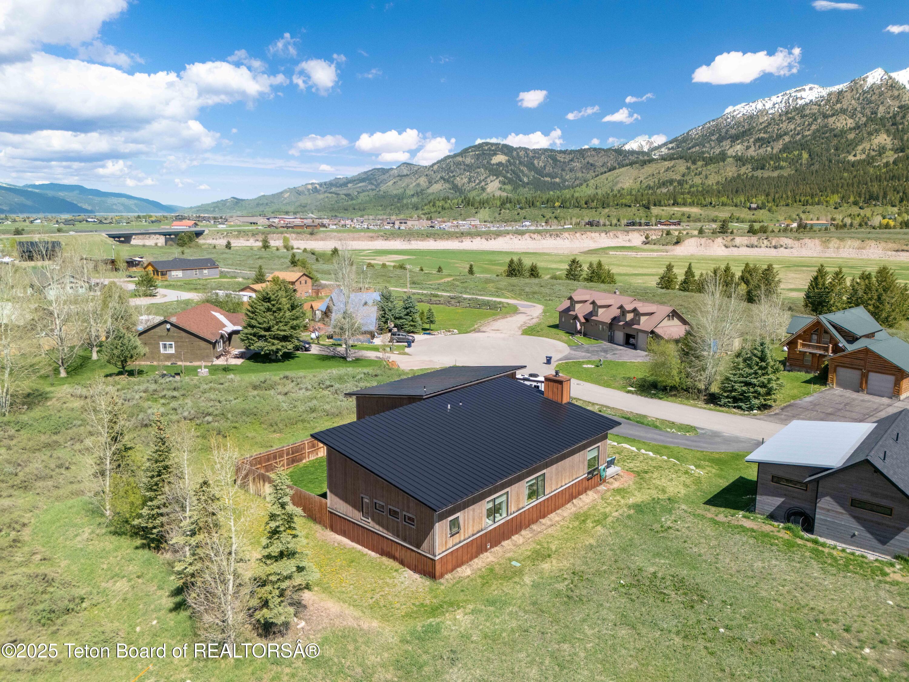 356 WOODEN SPUR Drive