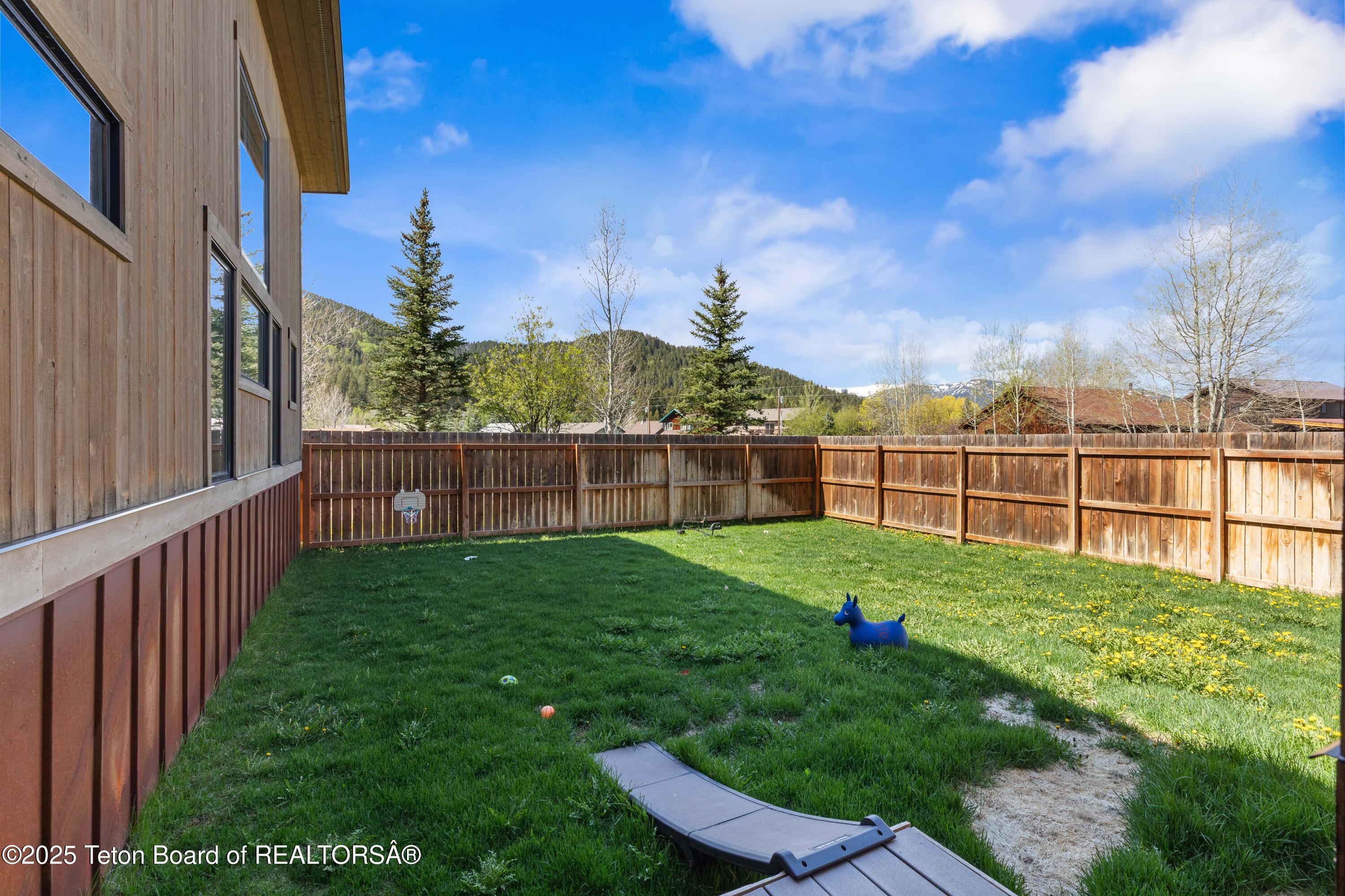 356 WOODEN SPUR Drive