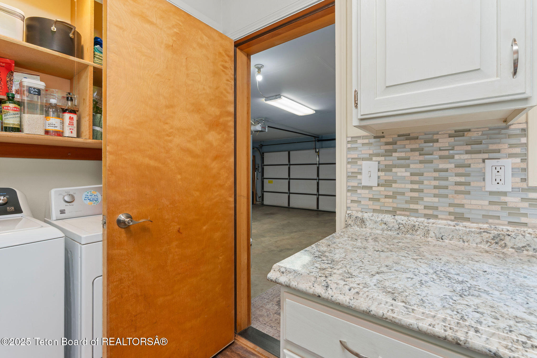 1920 W AMERICAN BRANT Road