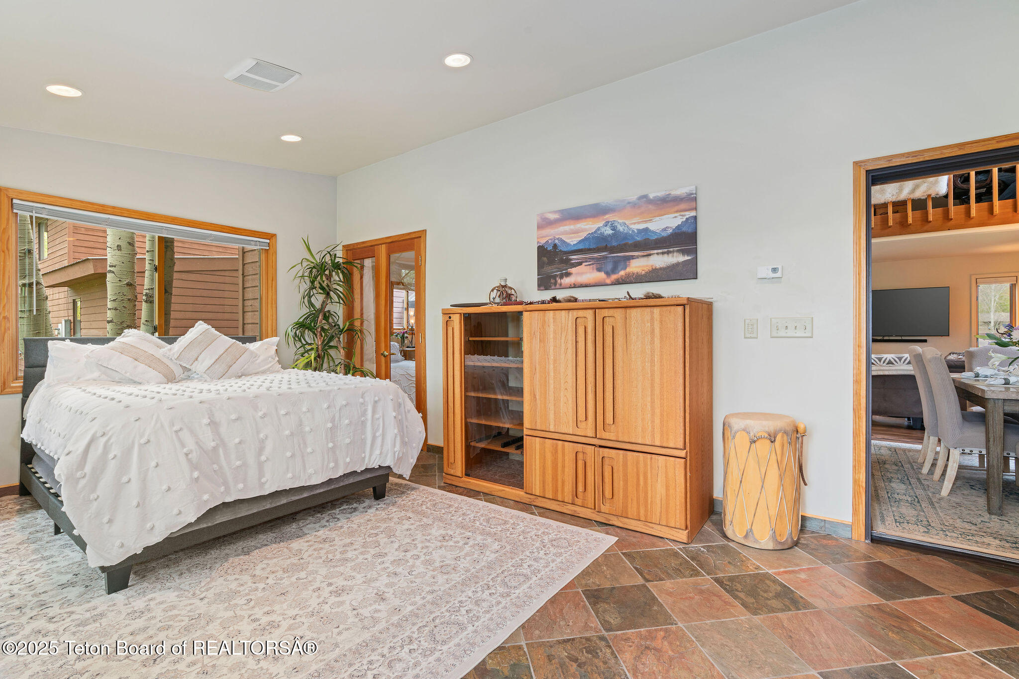 1920 W AMERICAN BRANT Road