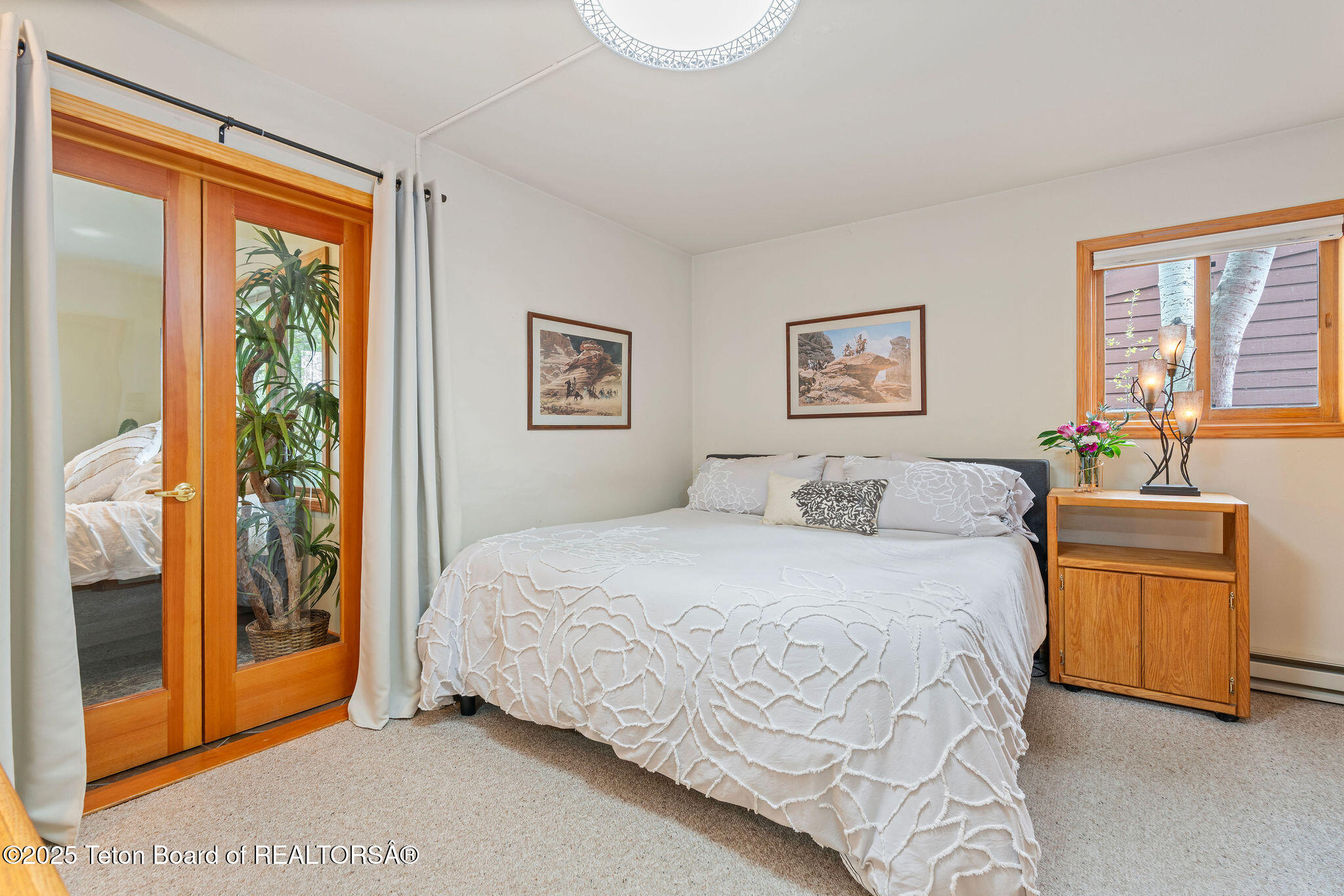 1920 W AMERICAN BRANT Road