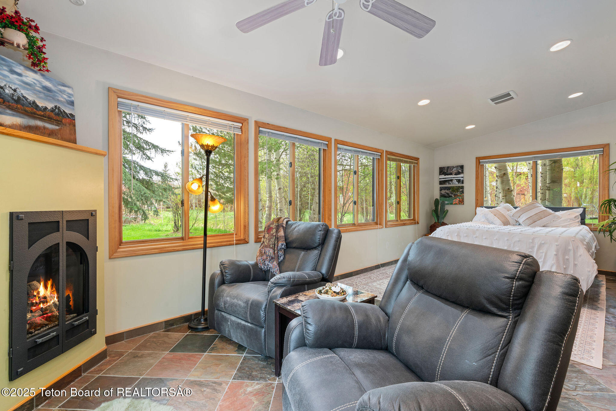 1920 W AMERICAN BRANT Road