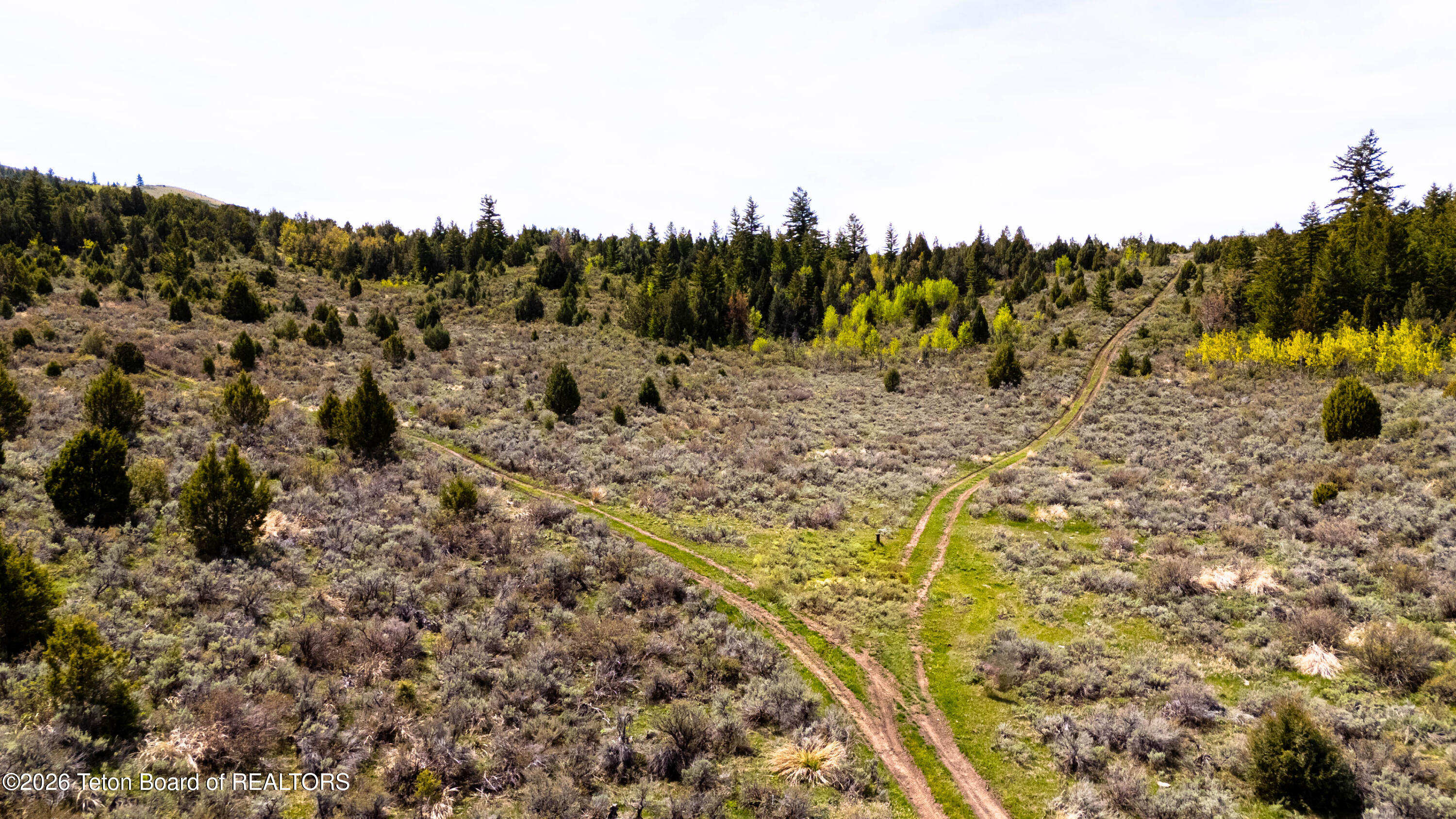 E FISH CREEK ROAD Road
