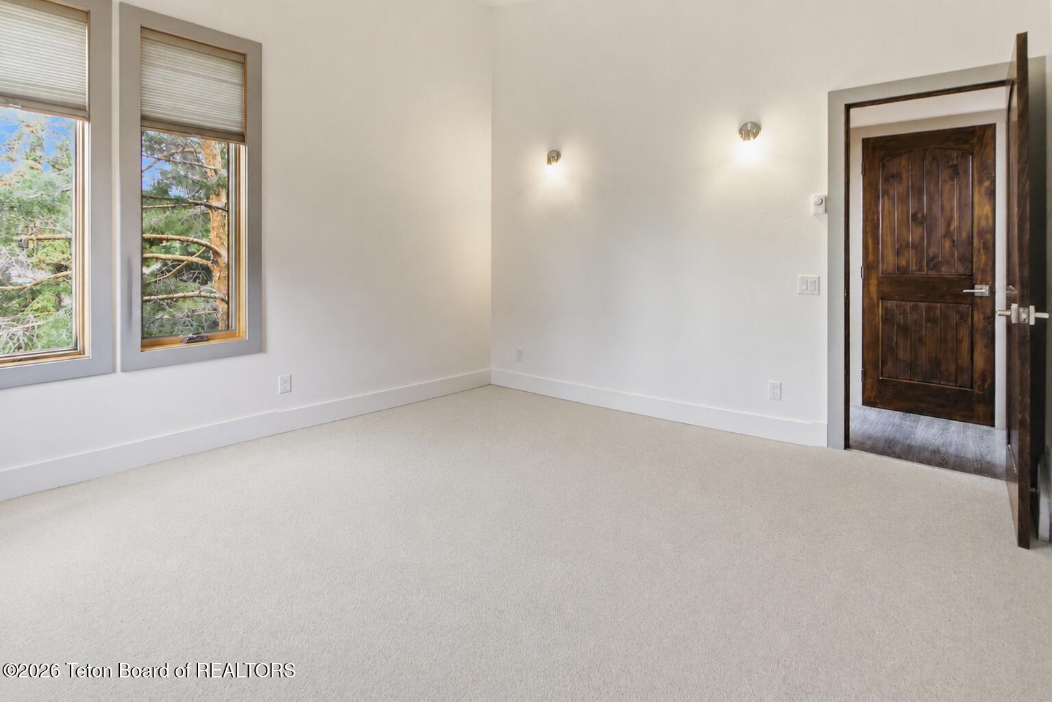 155 E FREMONT Avenue