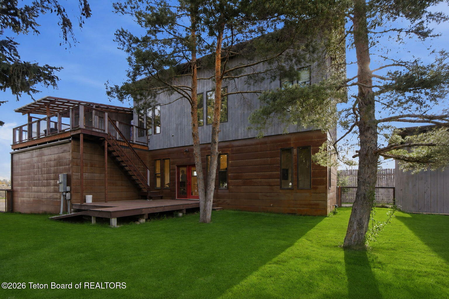155 E FREMONT Avenue