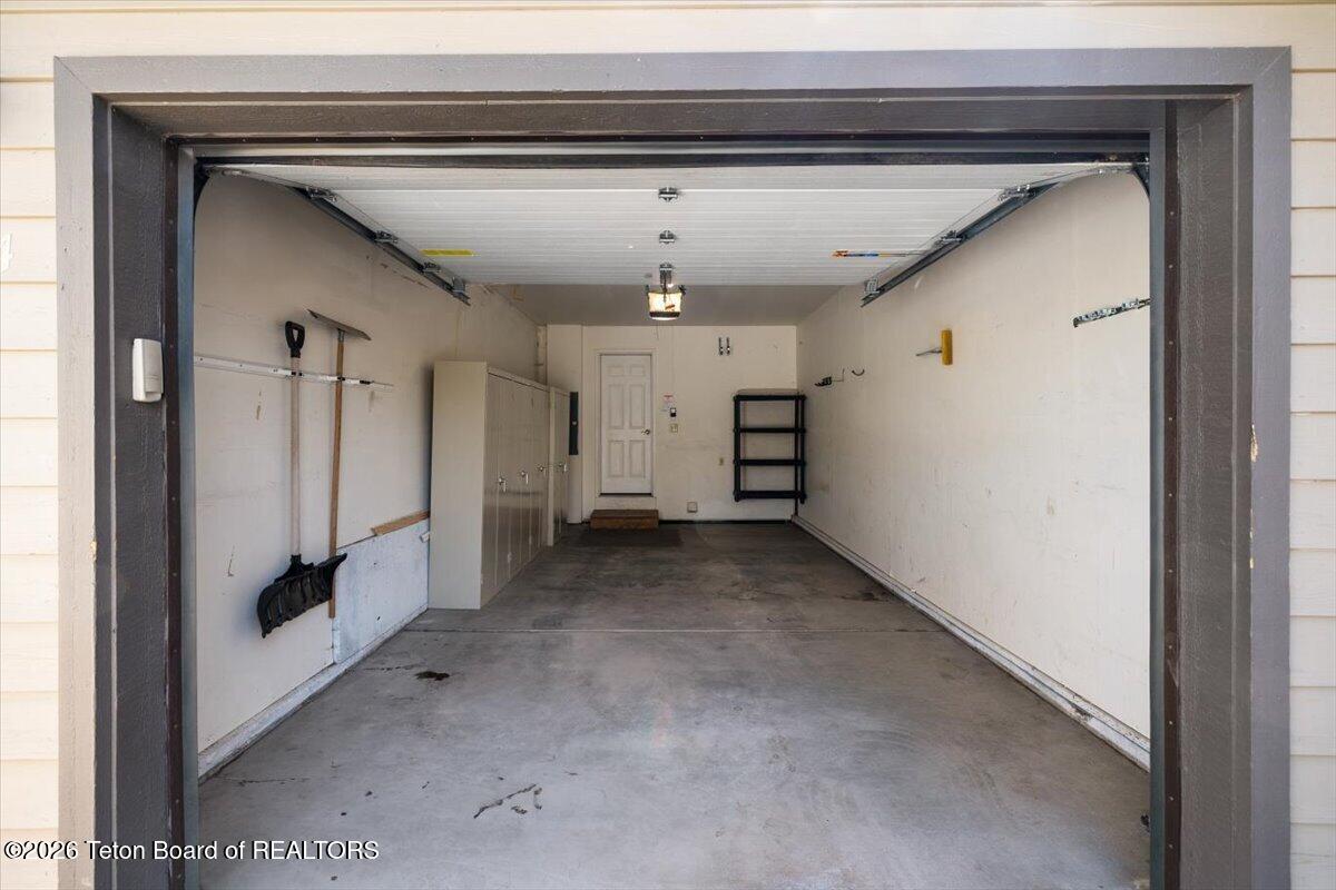 514 E PEARL Avenue