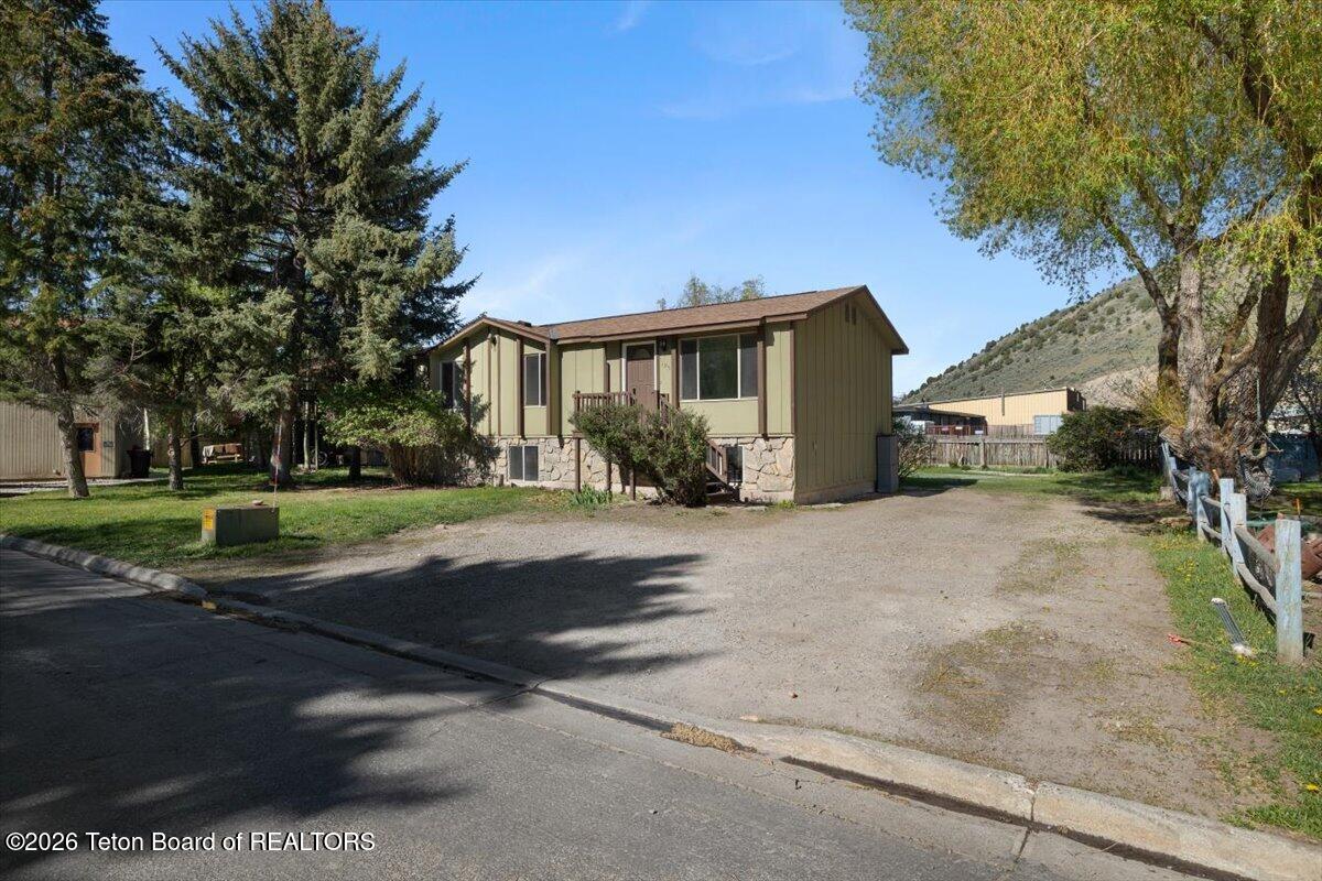 195 CRABTREE Lane