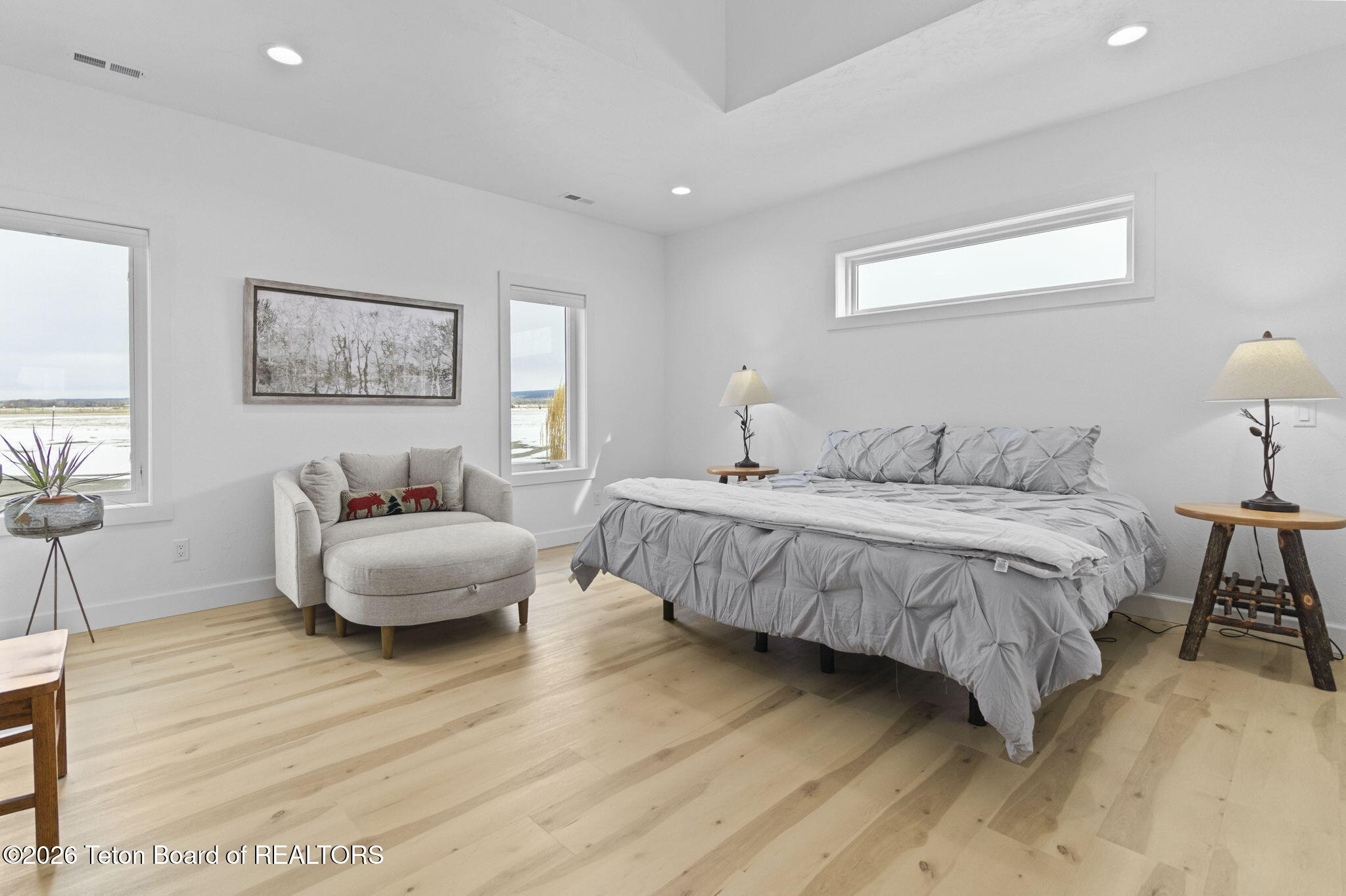 4433 LOS PINOS Drive