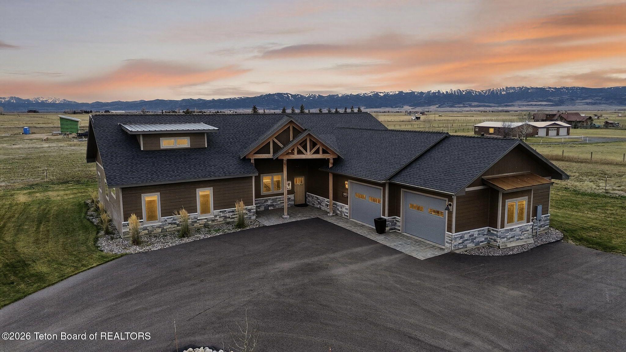 4433 LOS PINOS Drive