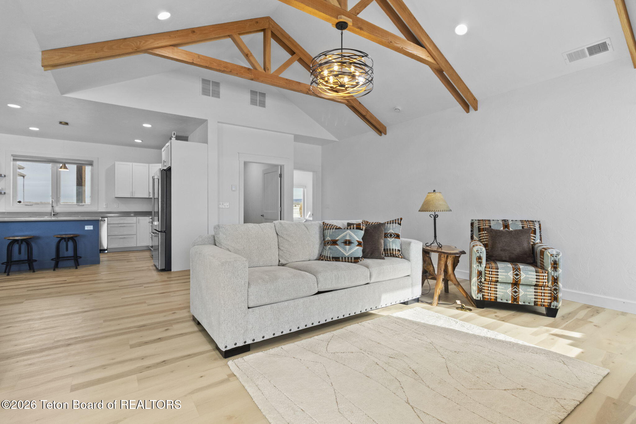 4433 LOS PINOS Drive