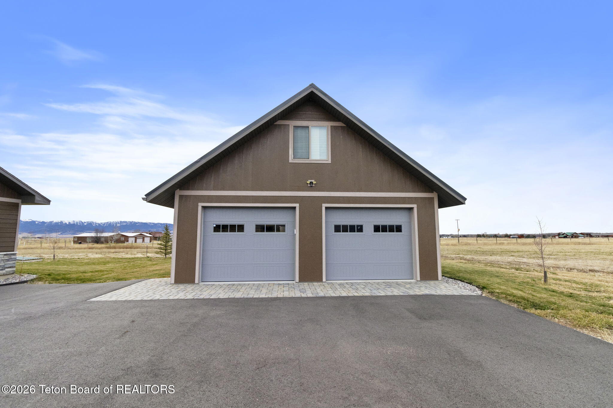 4433 LOS PINOS Drive