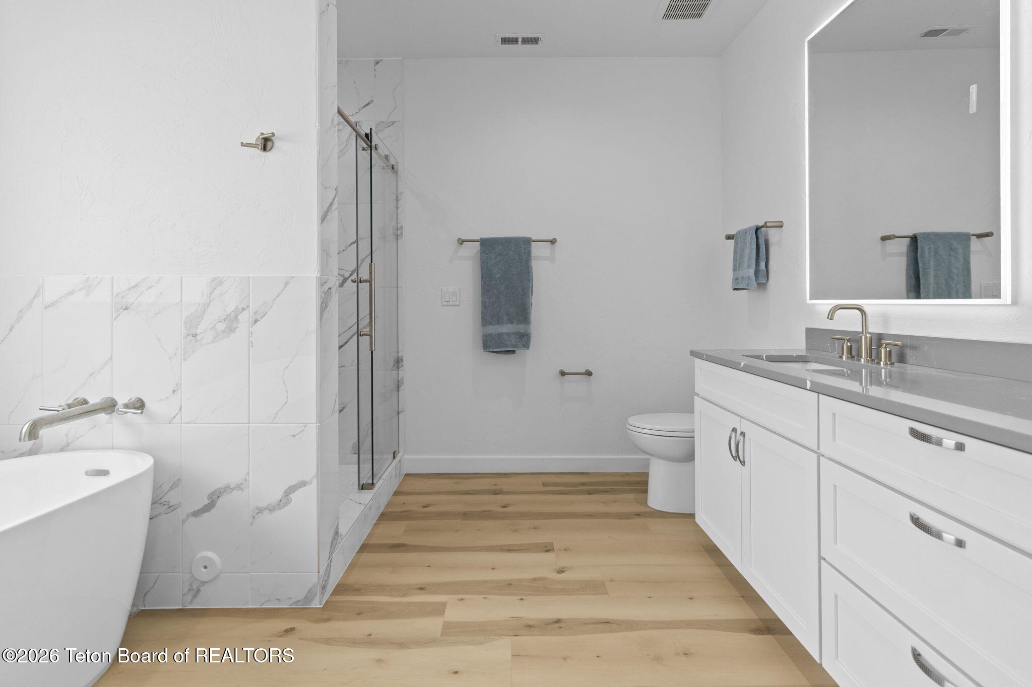 4433 LOS PINOS Drive