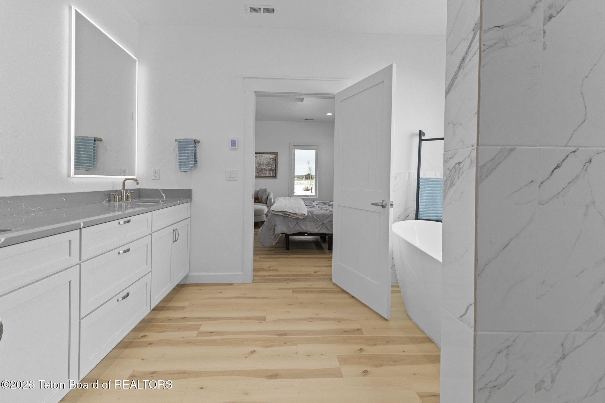 4433 LOS PINOS Drive