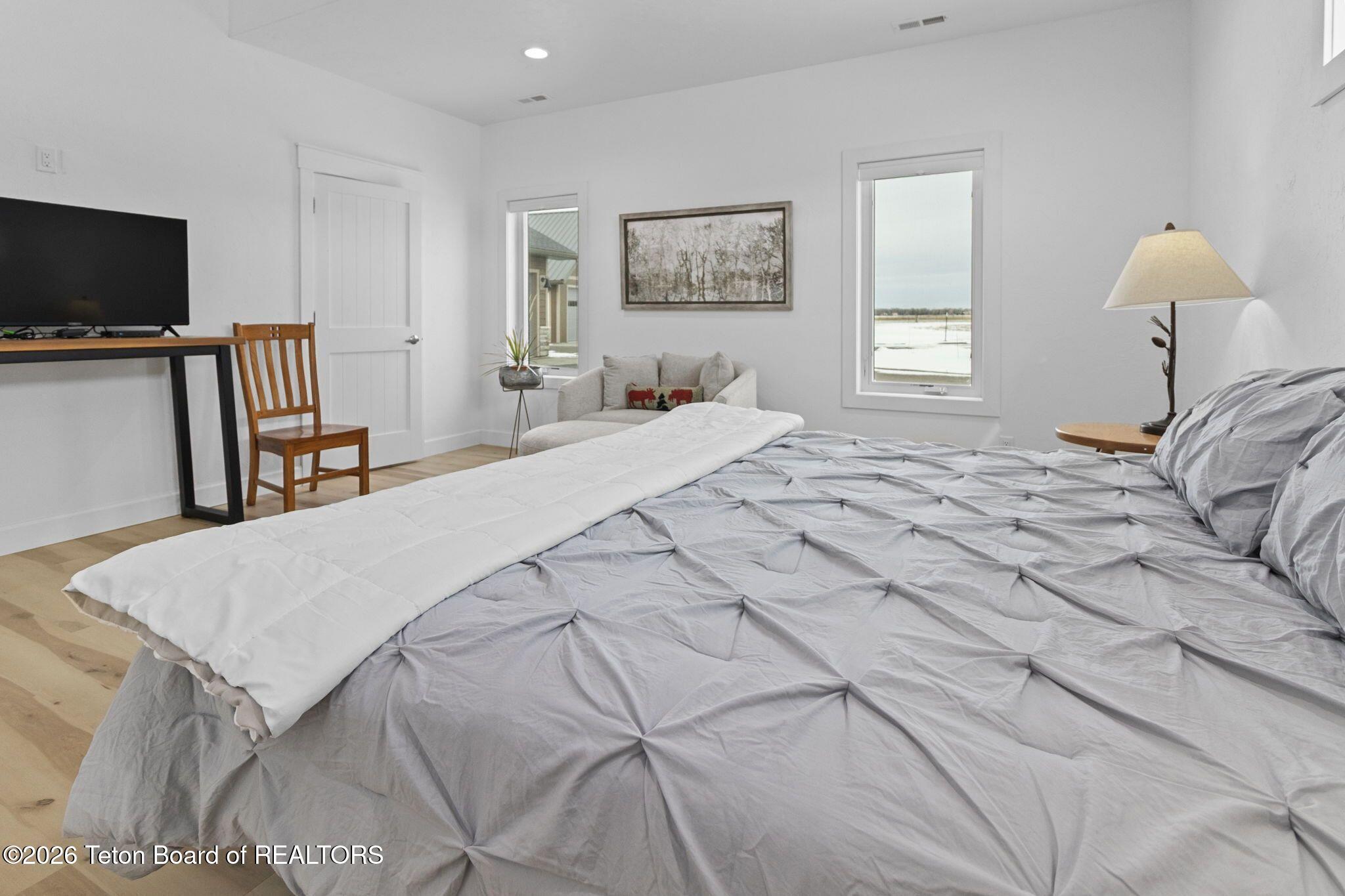 4433 LOS PINOS Drive