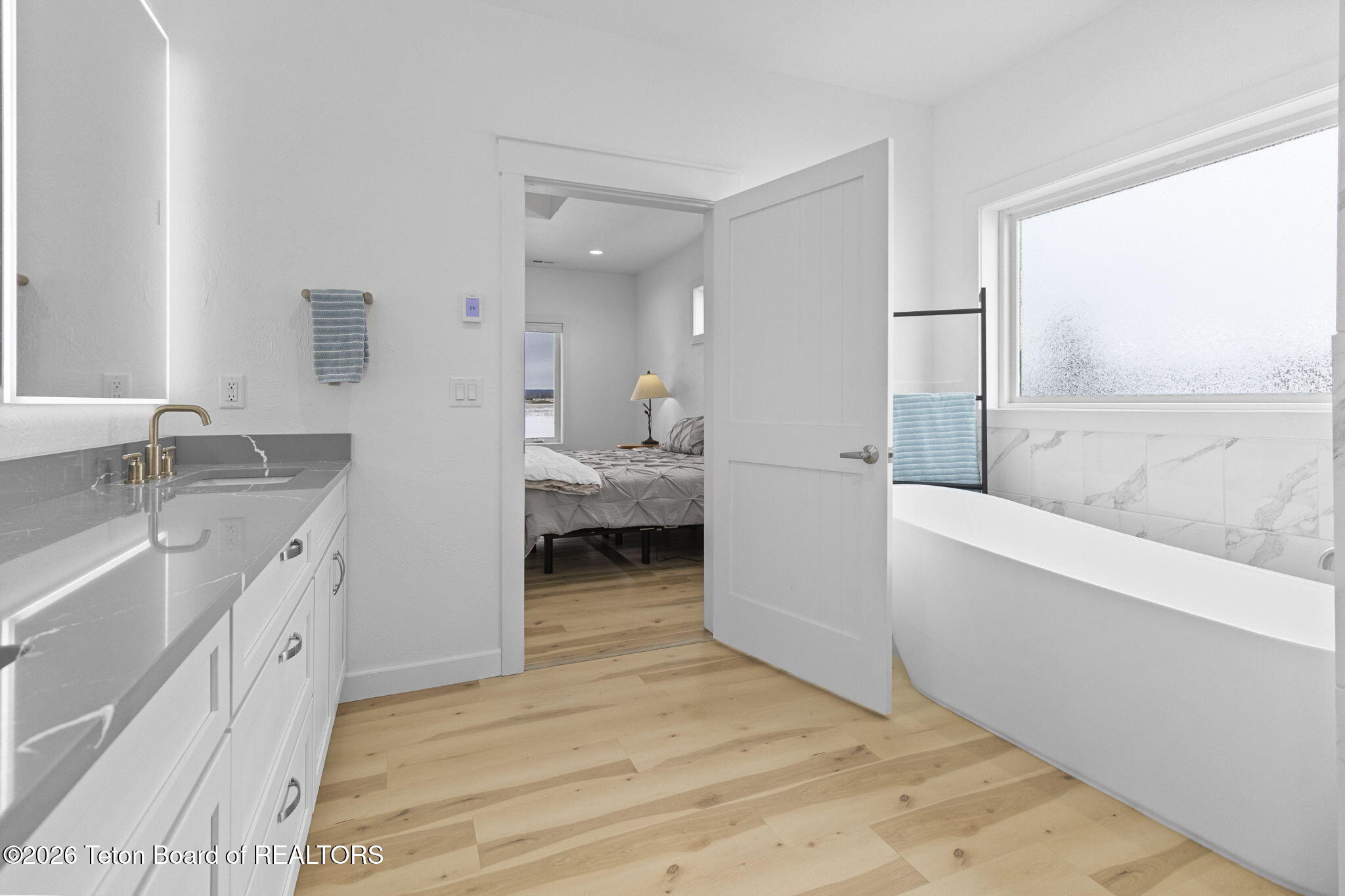 4433 LOS PINOS Drive