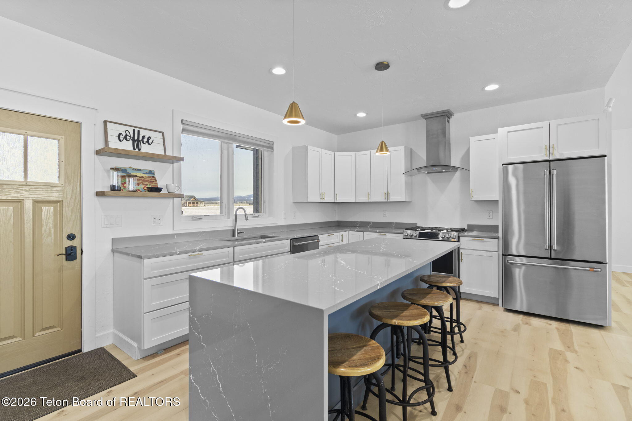 4433 LOS PINOS Drive