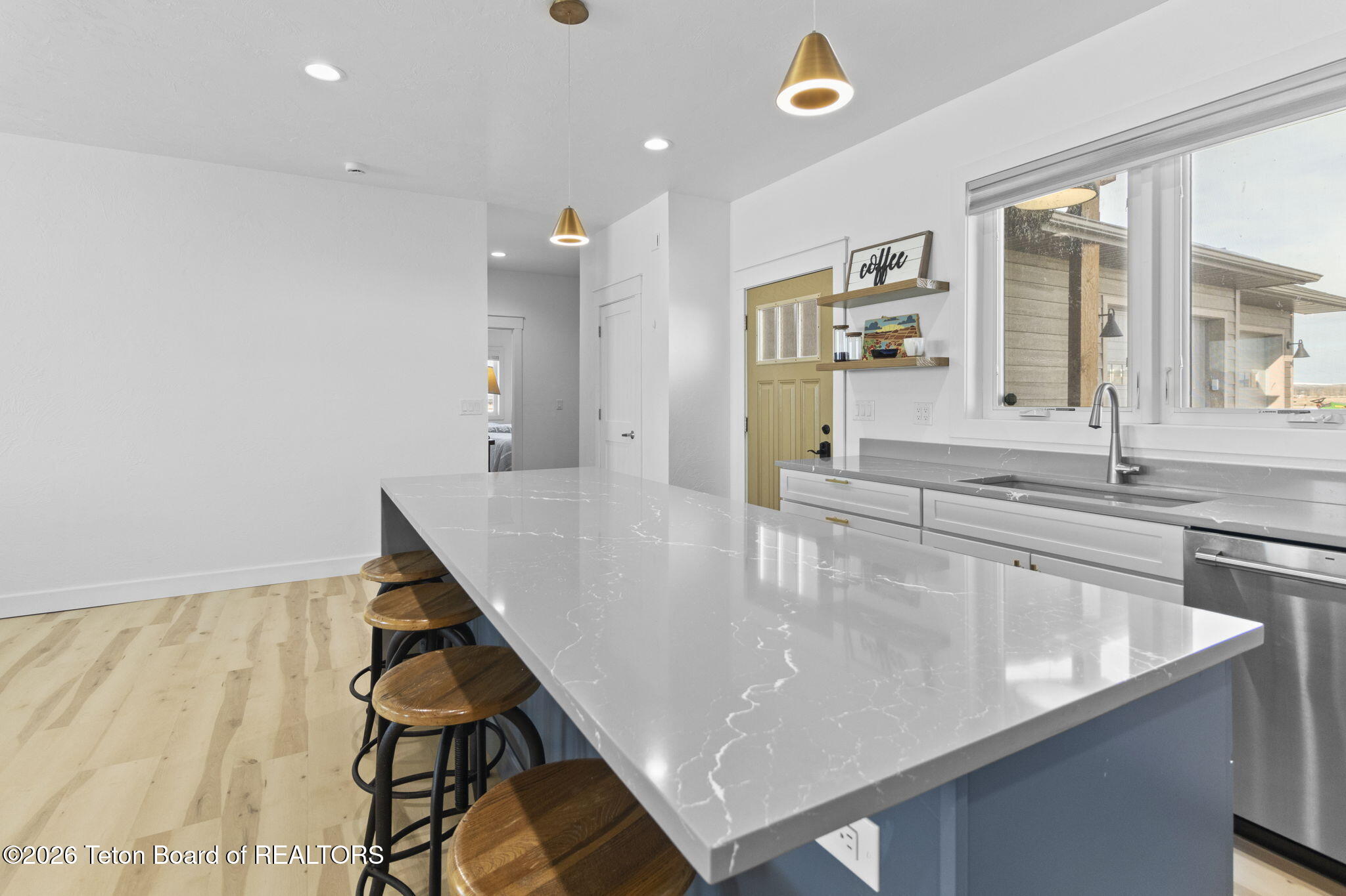 4433 LOS PINOS Drive