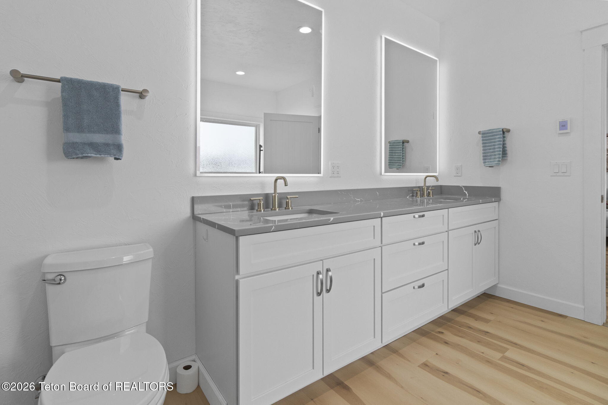 4433 LOS PINOS Drive