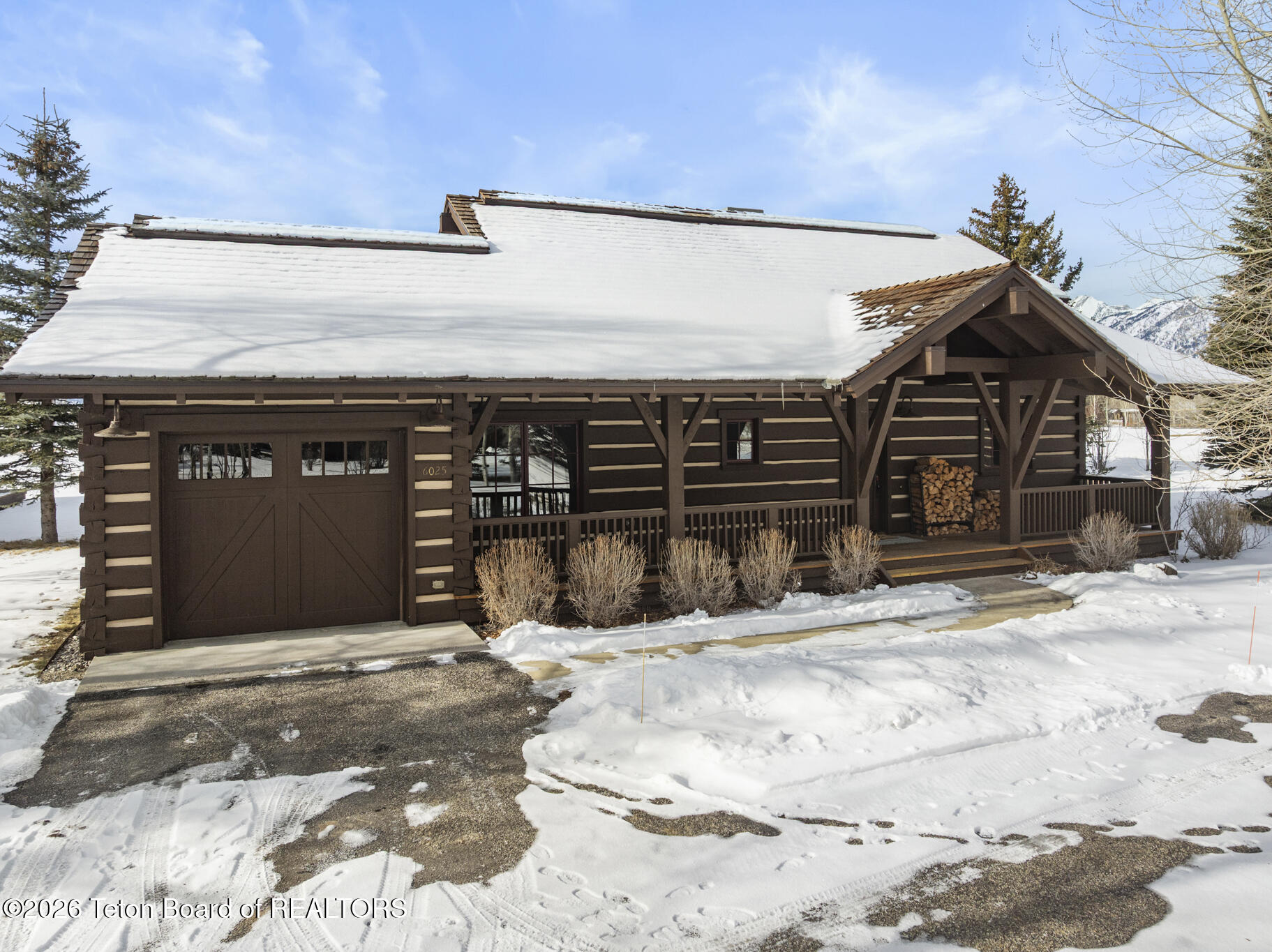 6025 N SILVERBERRY Lane