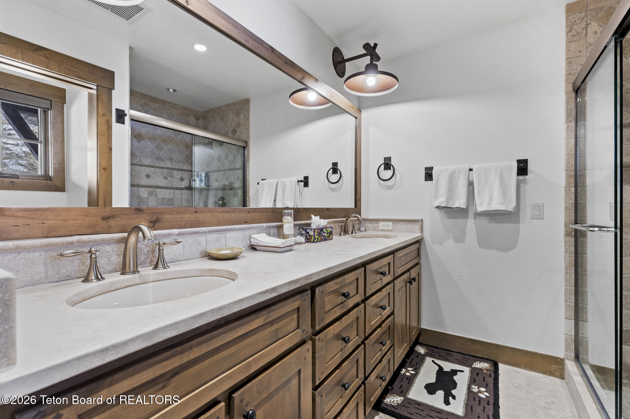 6025 N SILVERBERRY Lane