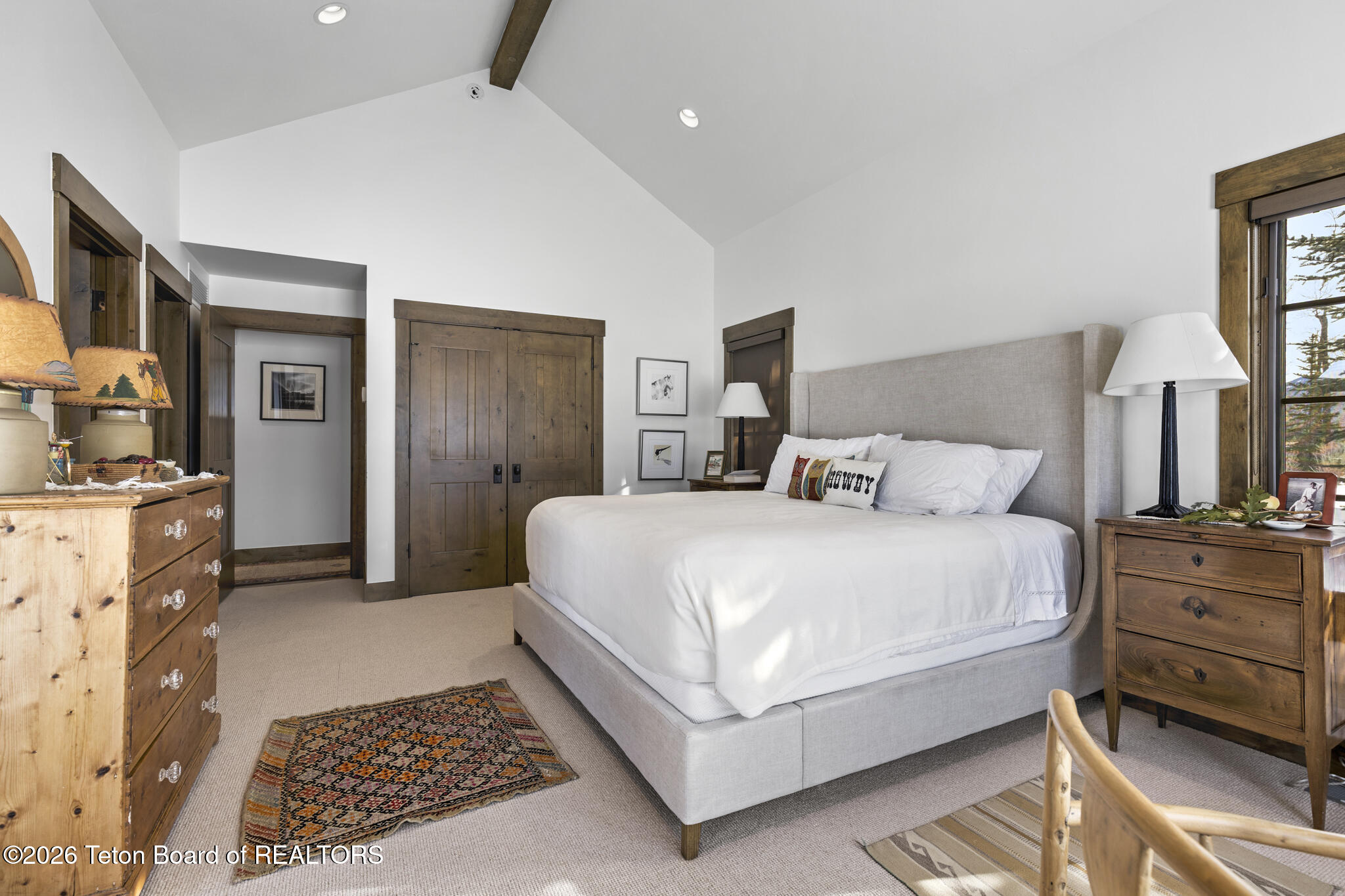 6025 N SILVERBERRY Lane