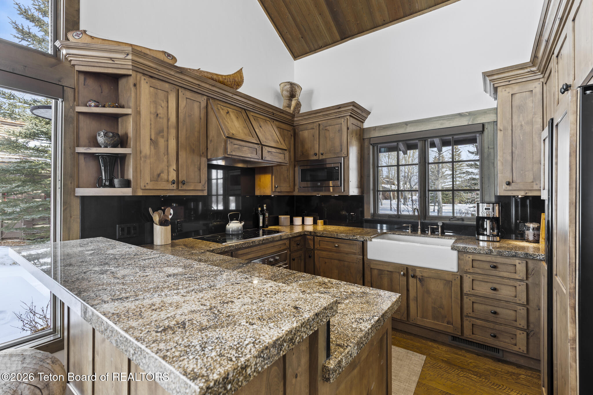 6025 N SILVERBERRY Lane