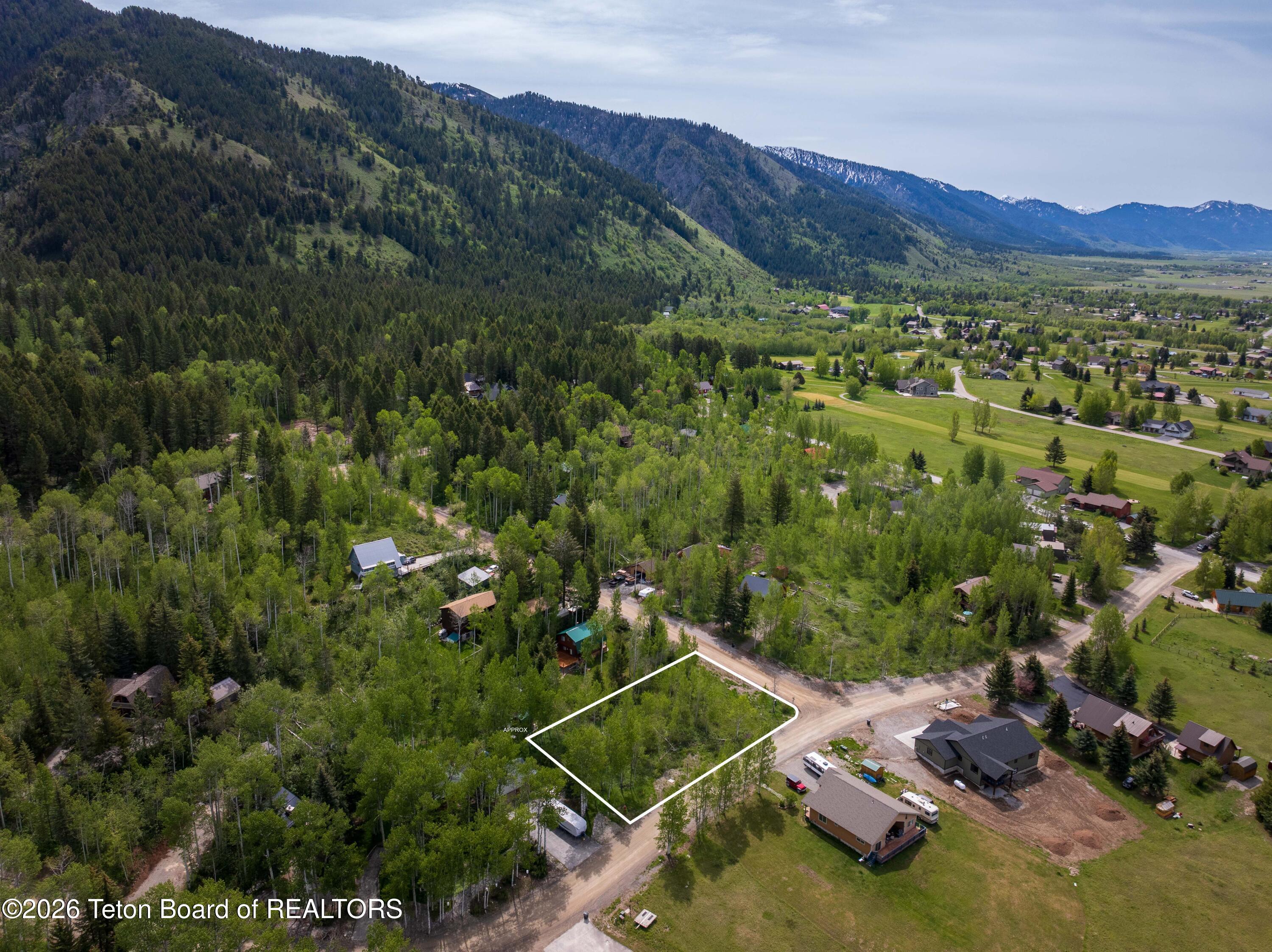 44 GREEN CANYON Drive