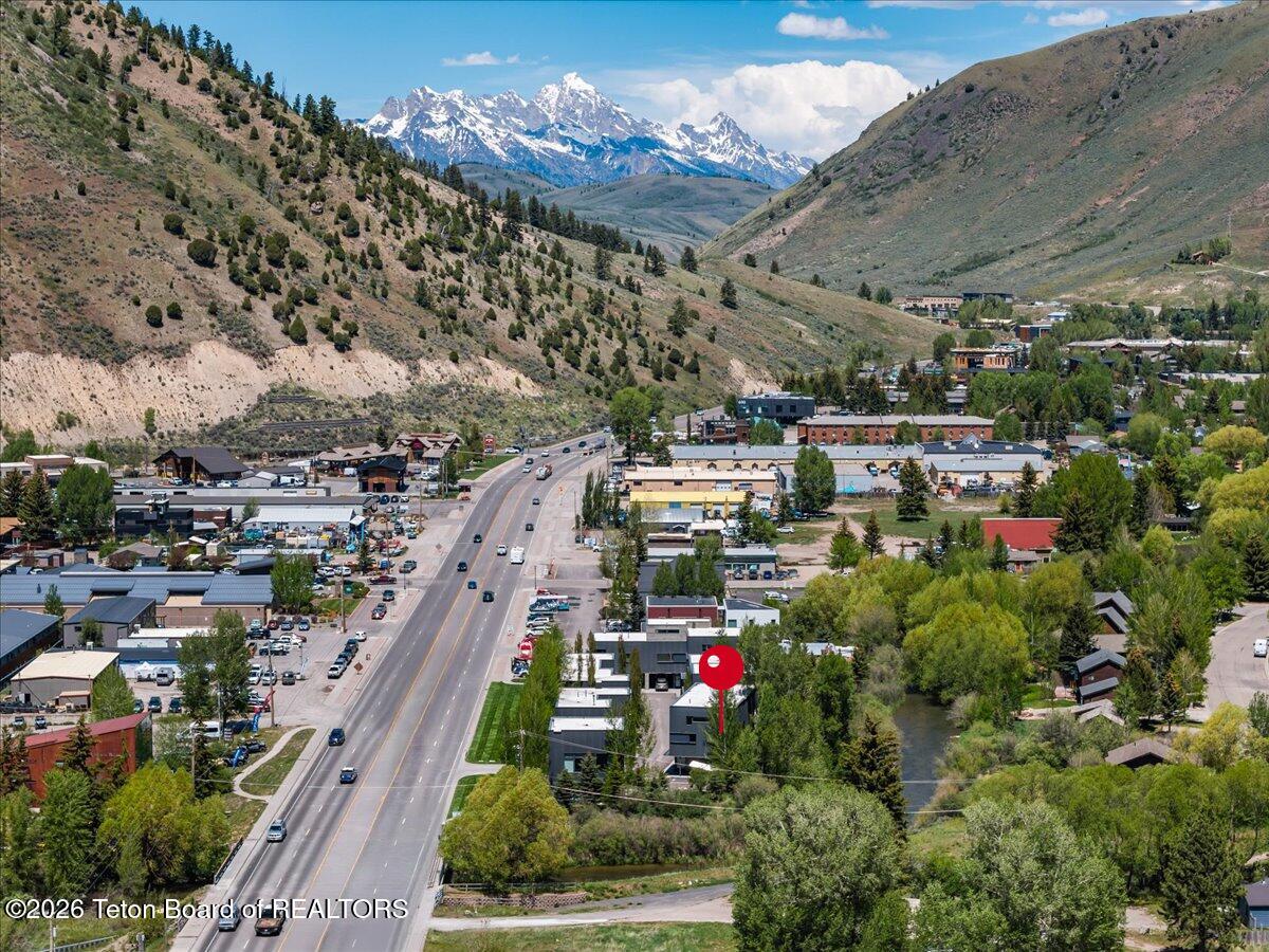 1224 S HIGHWAY 89