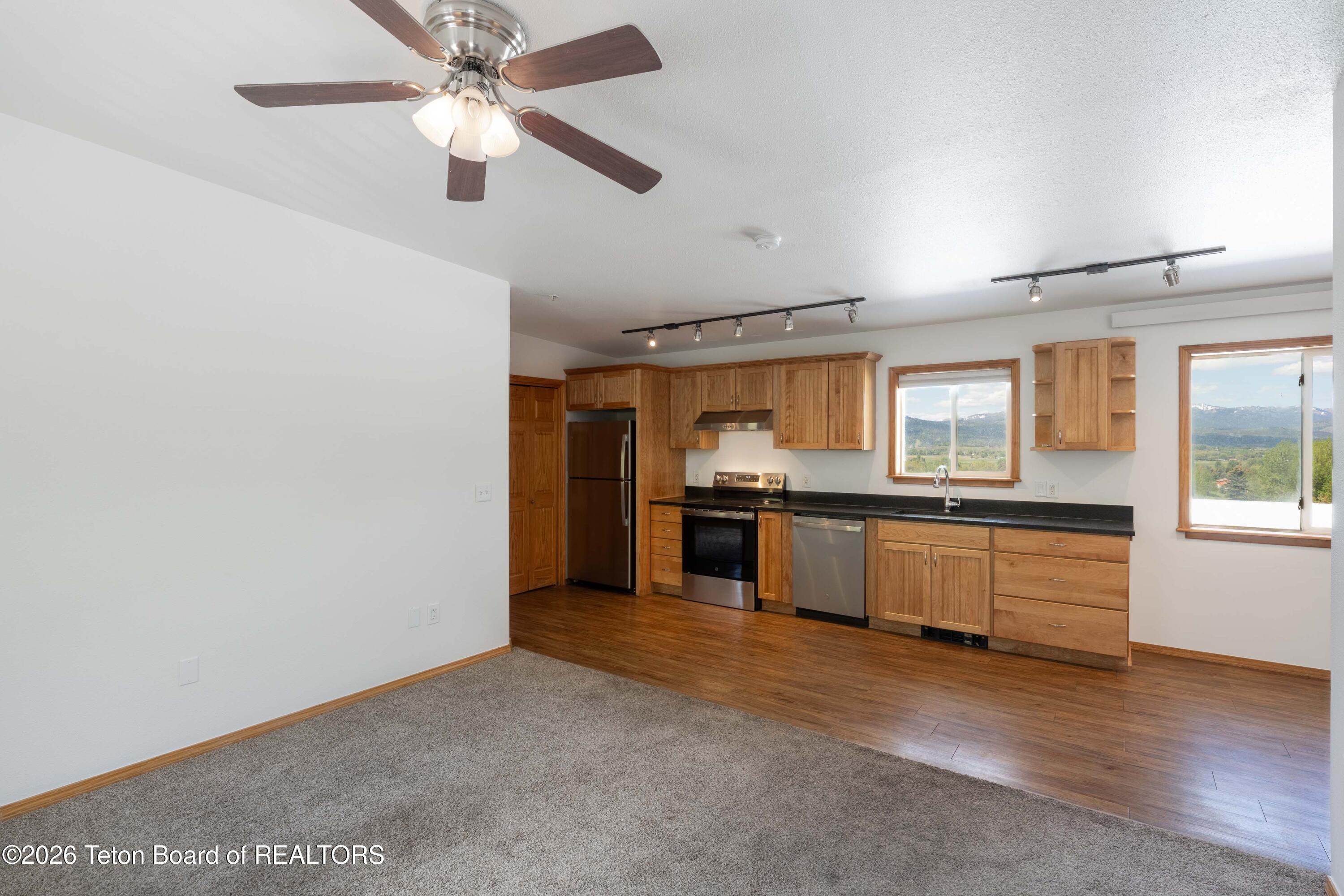 535 W DEER Drive 602