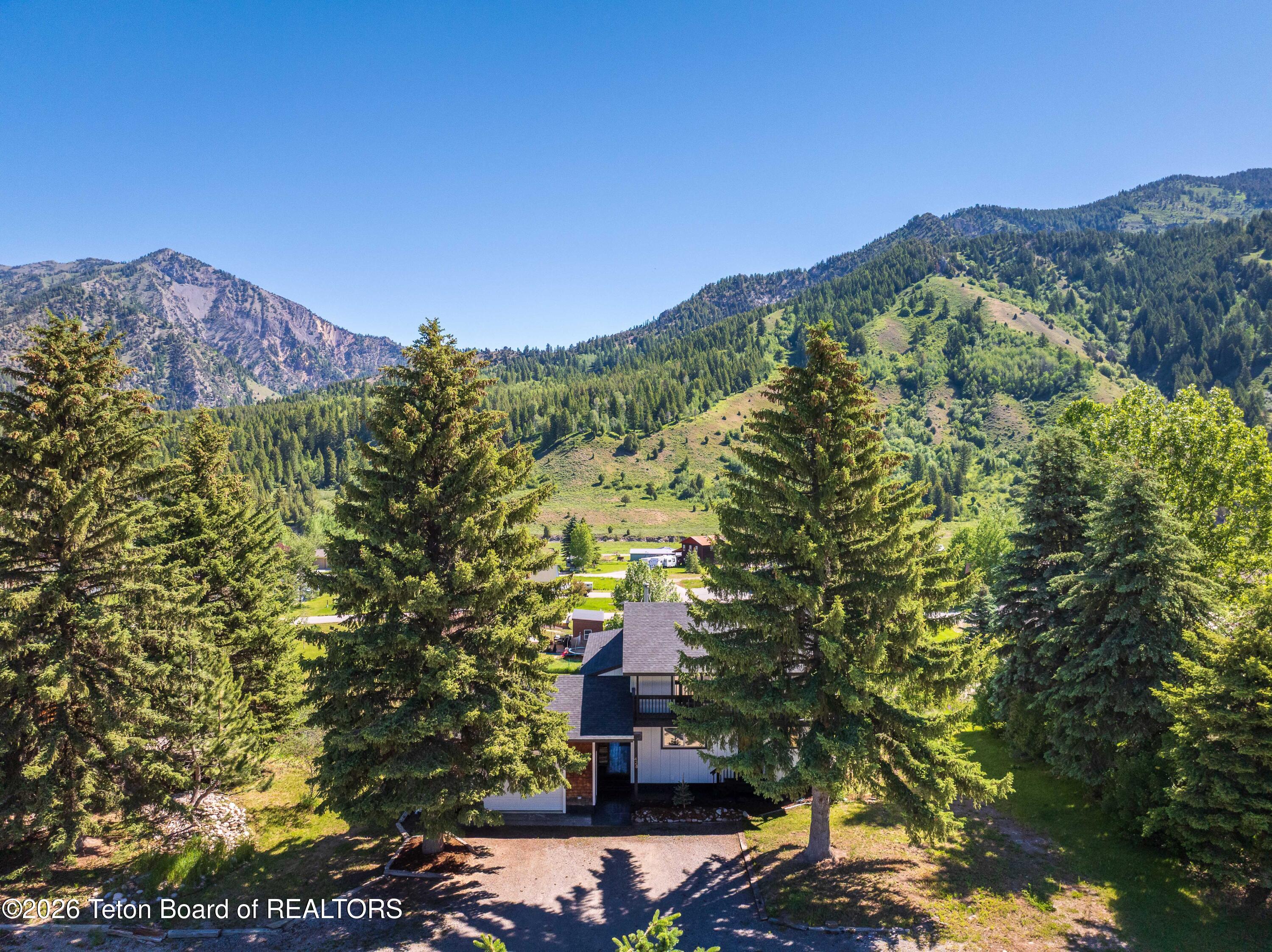 428 MEADOWS Drive