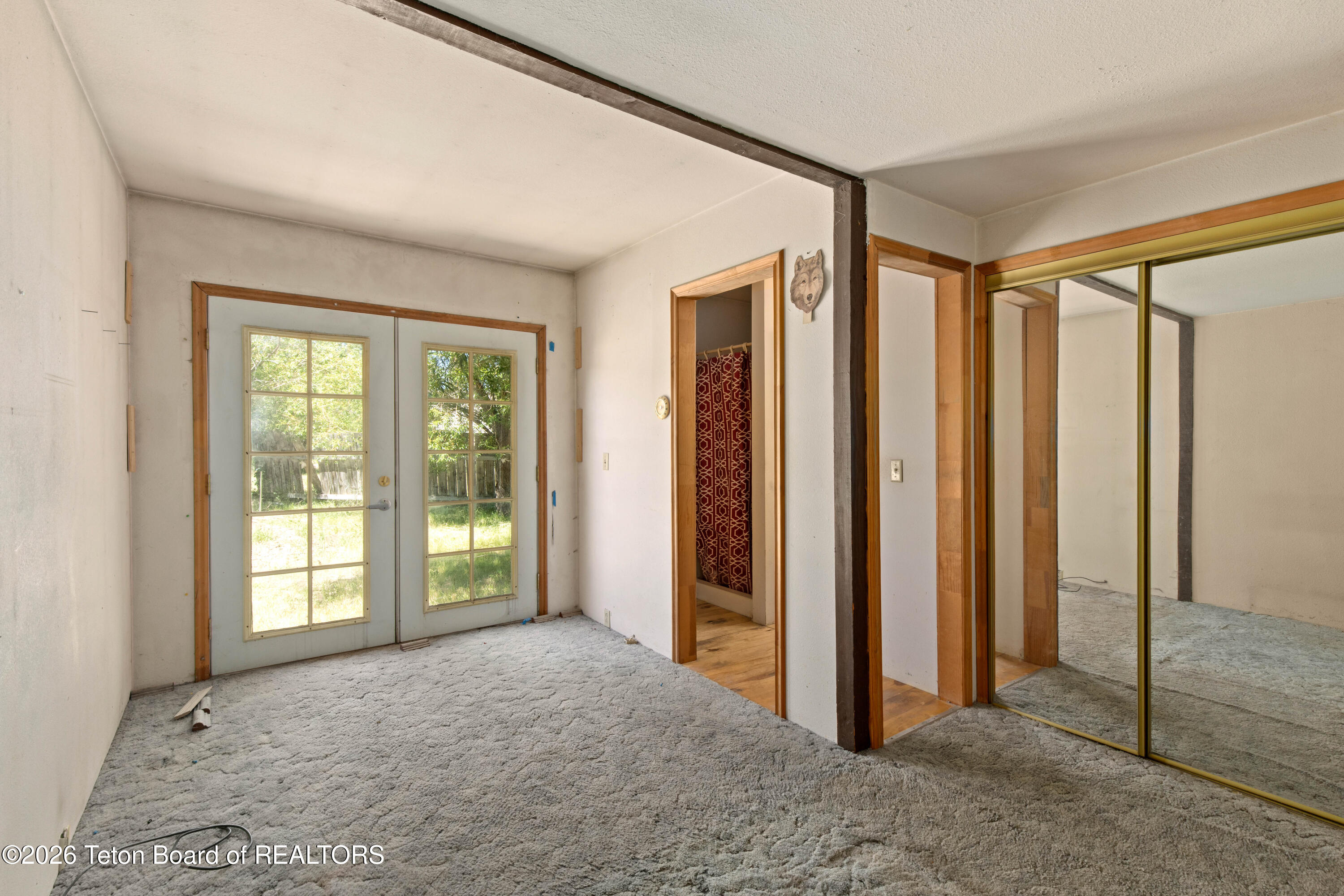 545 E COTTAGE Lane