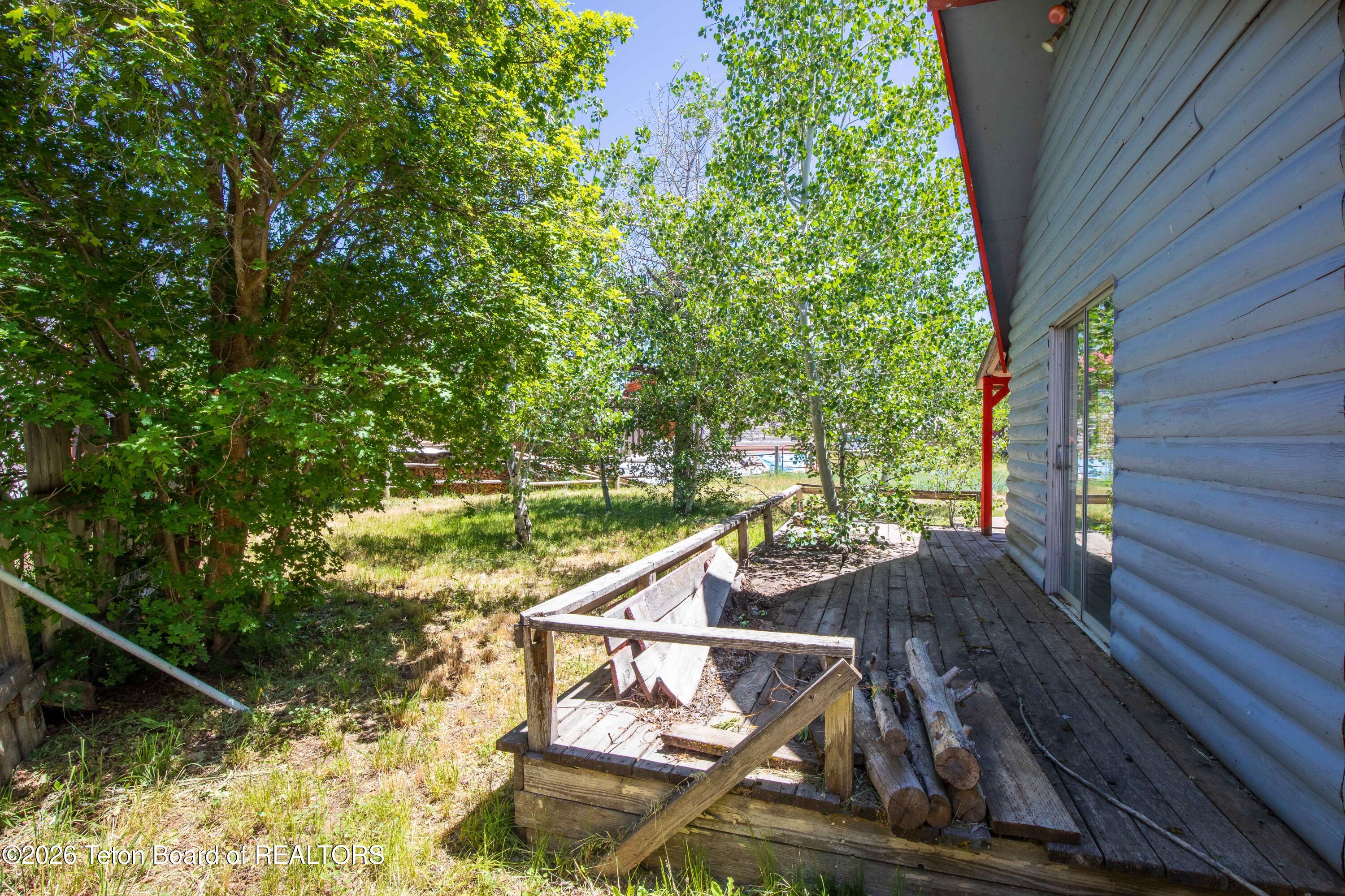 545 E COTTAGE Lane
