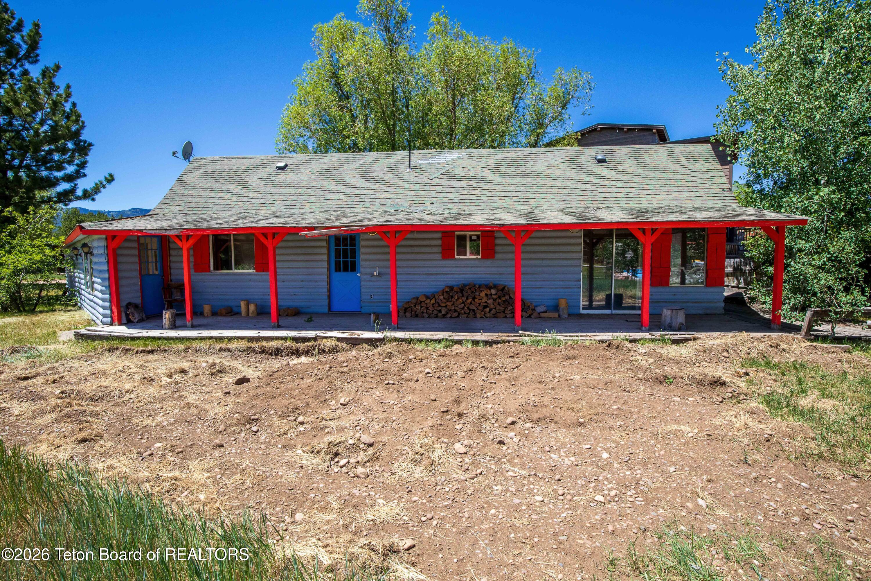 545 E COTTAGE Lane