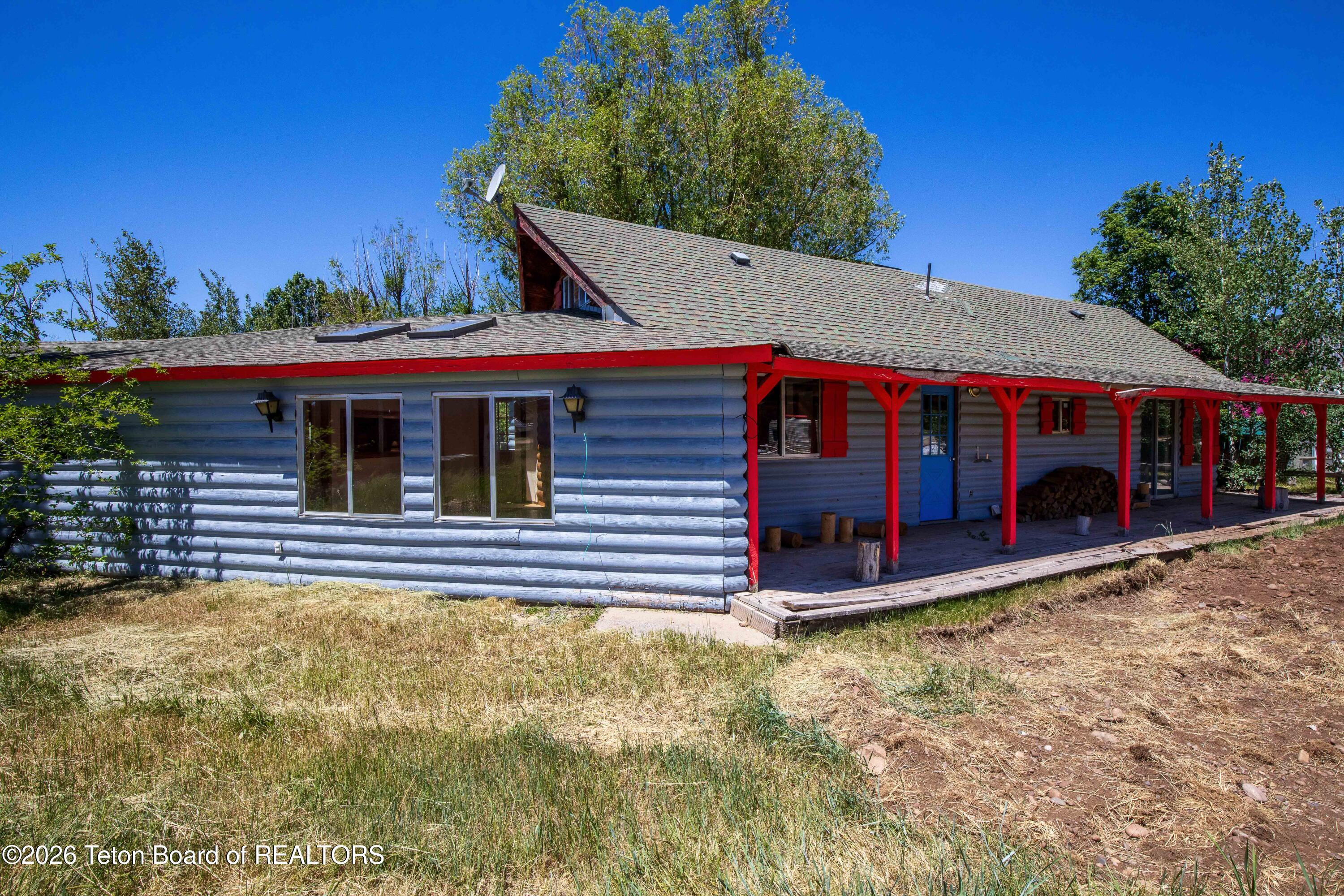 545 E COTTAGE Lane