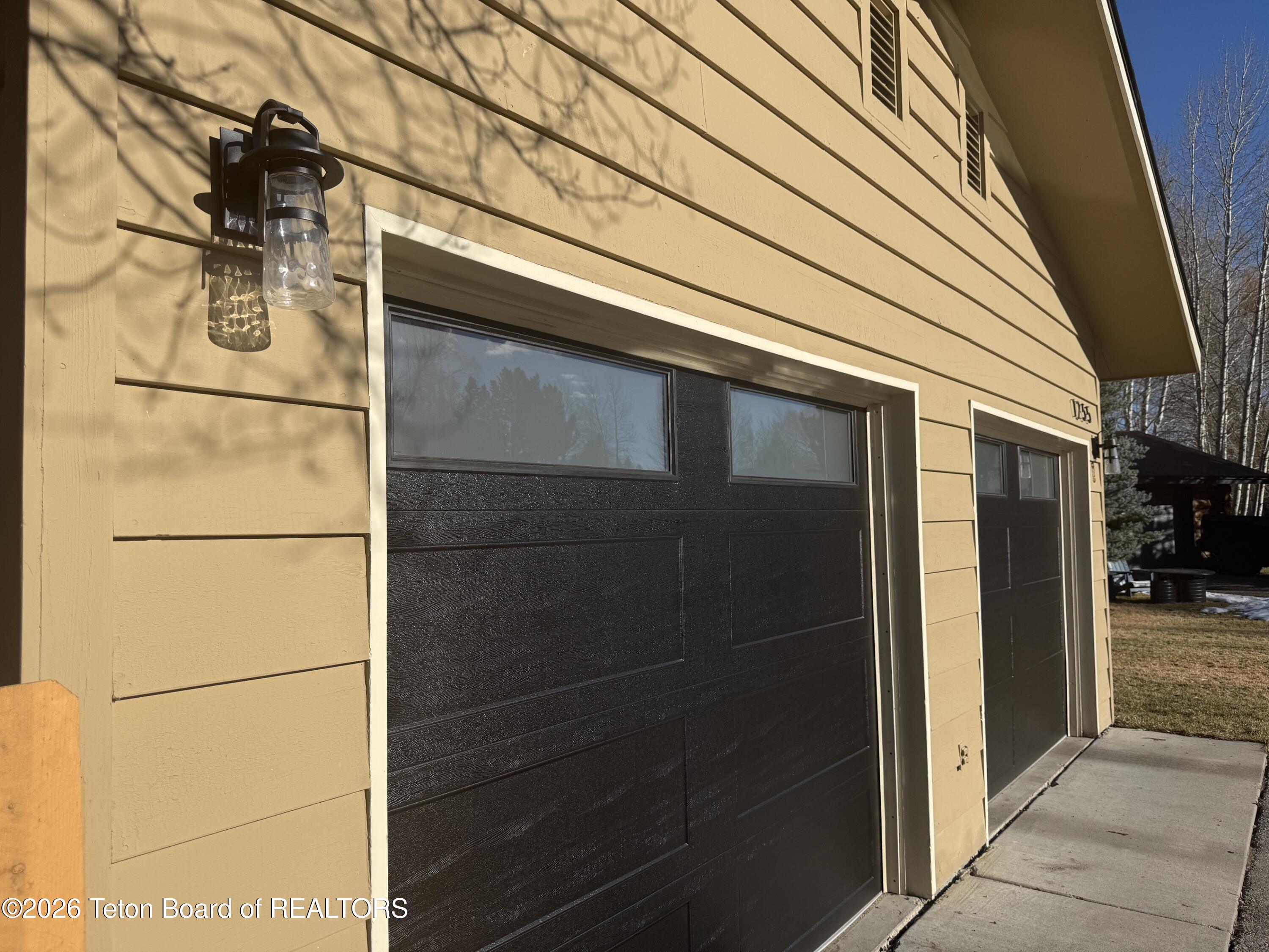 1255 W BULL RAKE Drive
