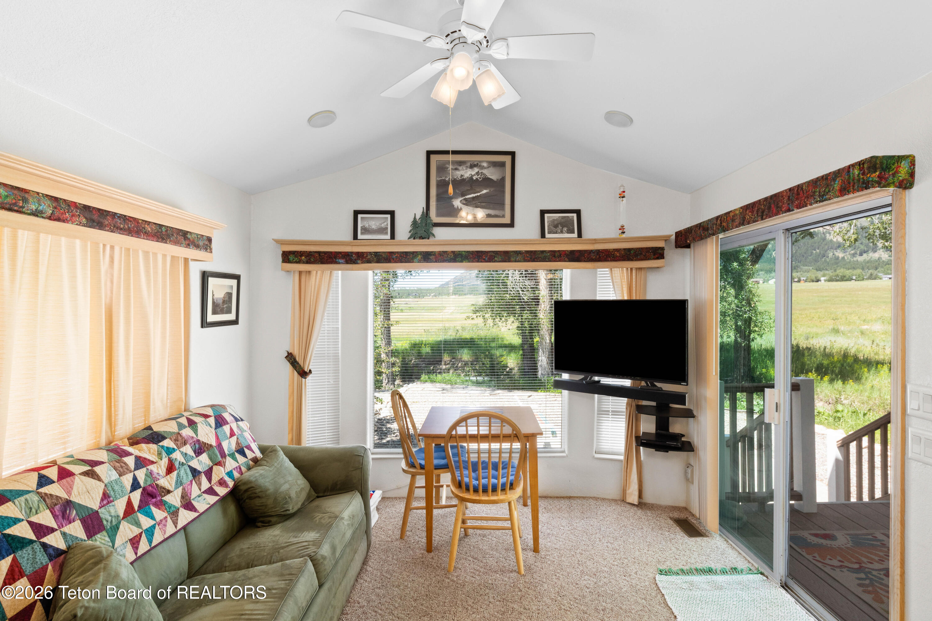 453 RIM Road