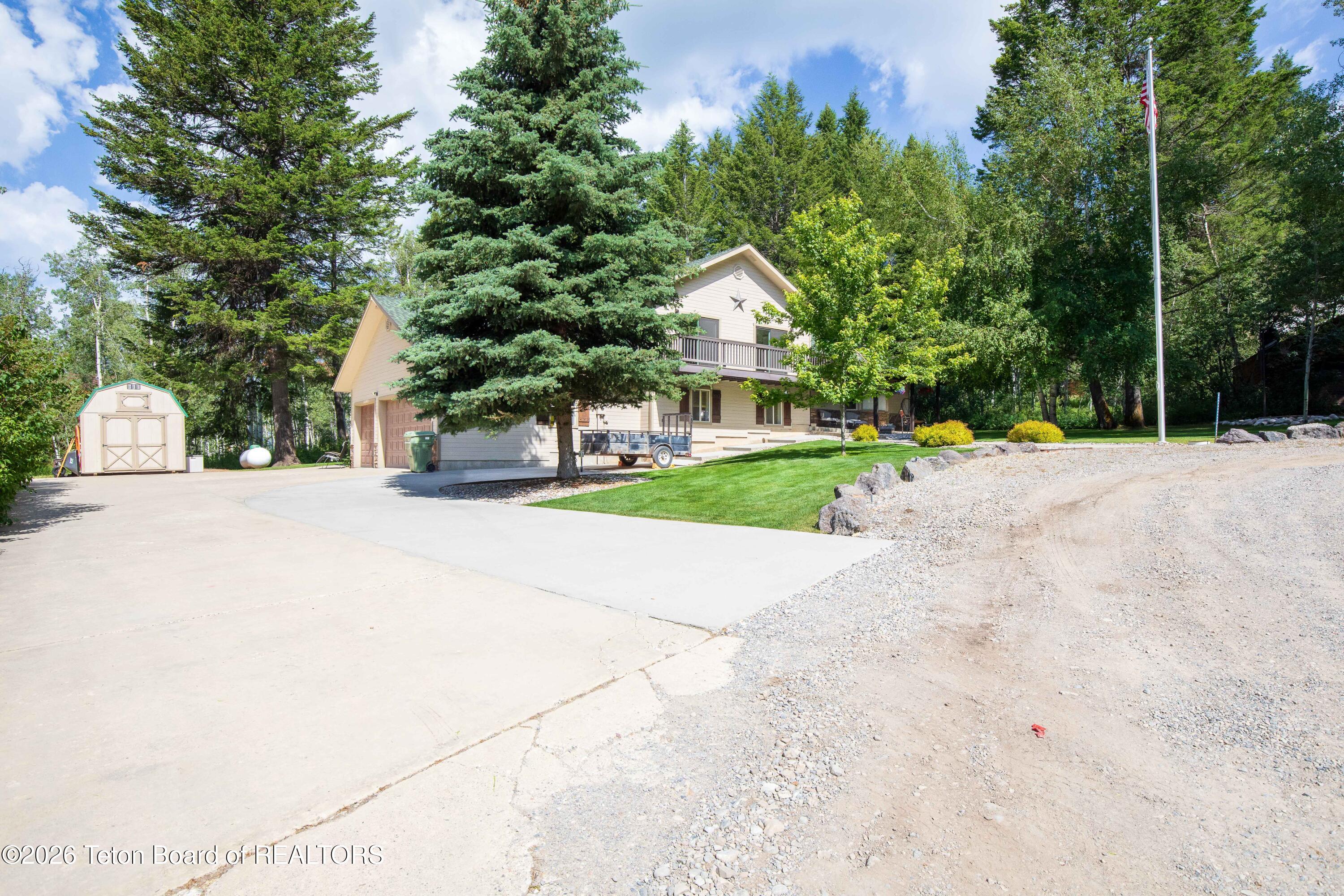 67 HILLSIDE Circle